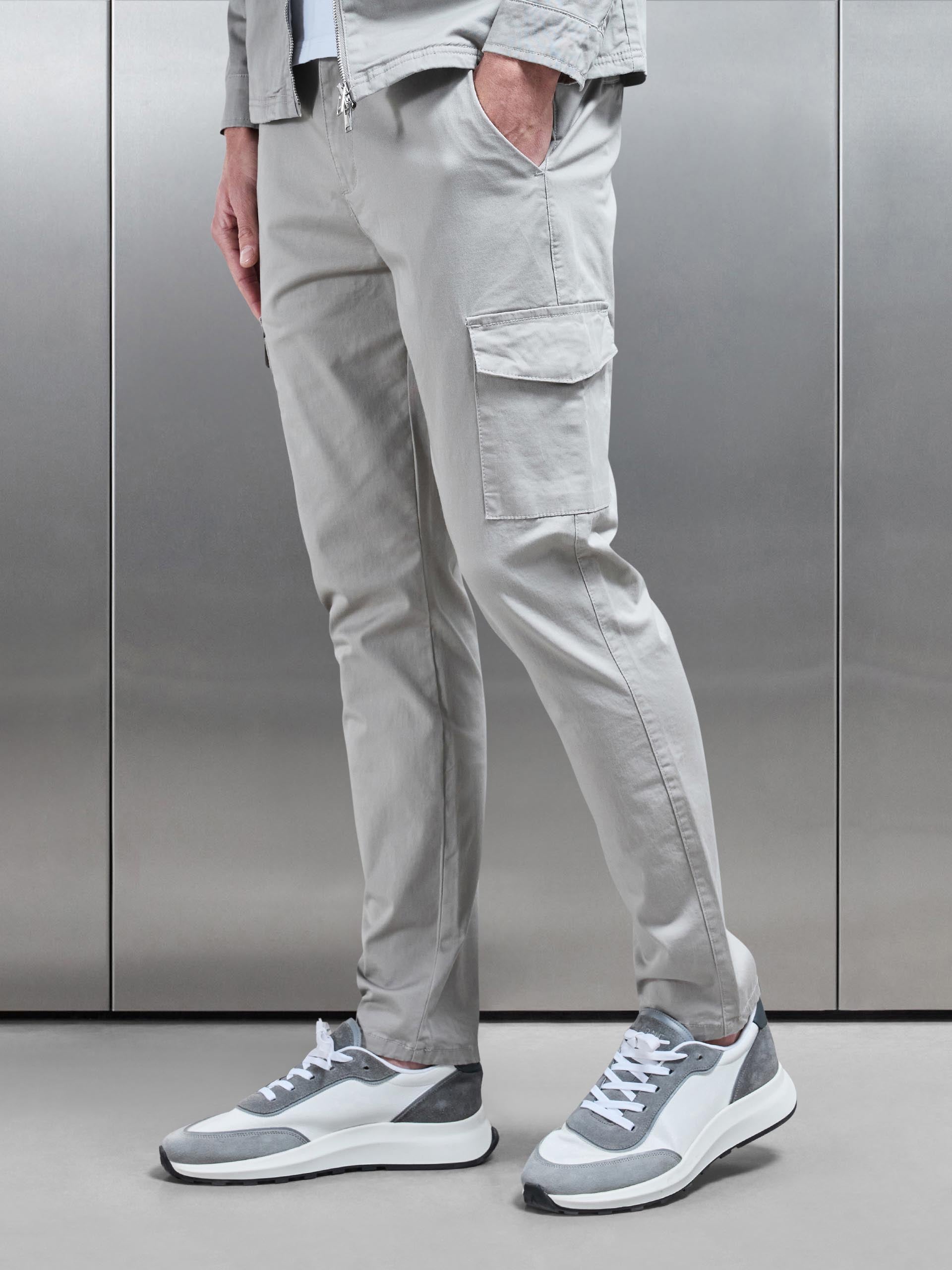 Tailored Cotton Cargo Pant in Stone