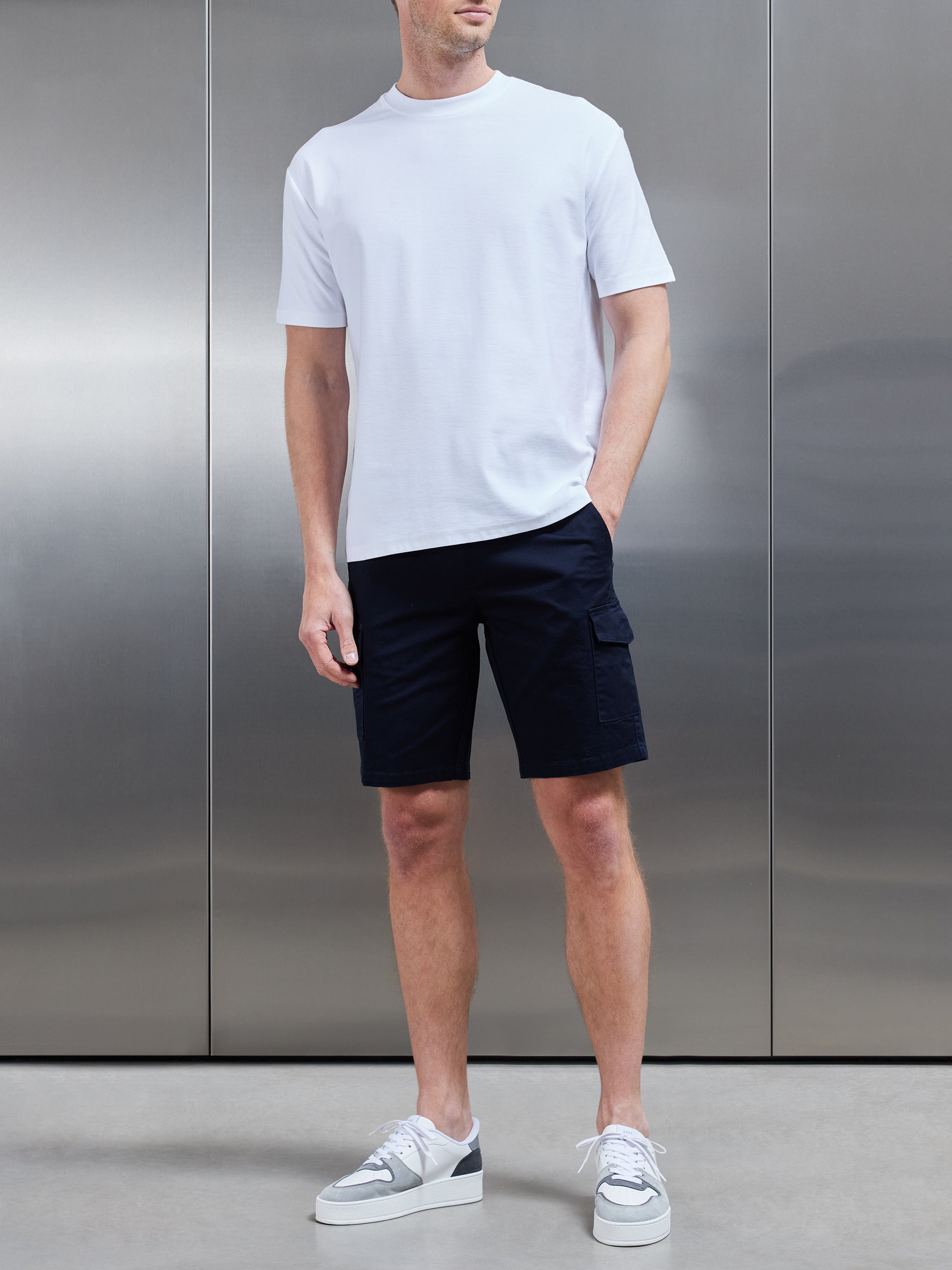 Tailored Cotton Cargo Short in Navy