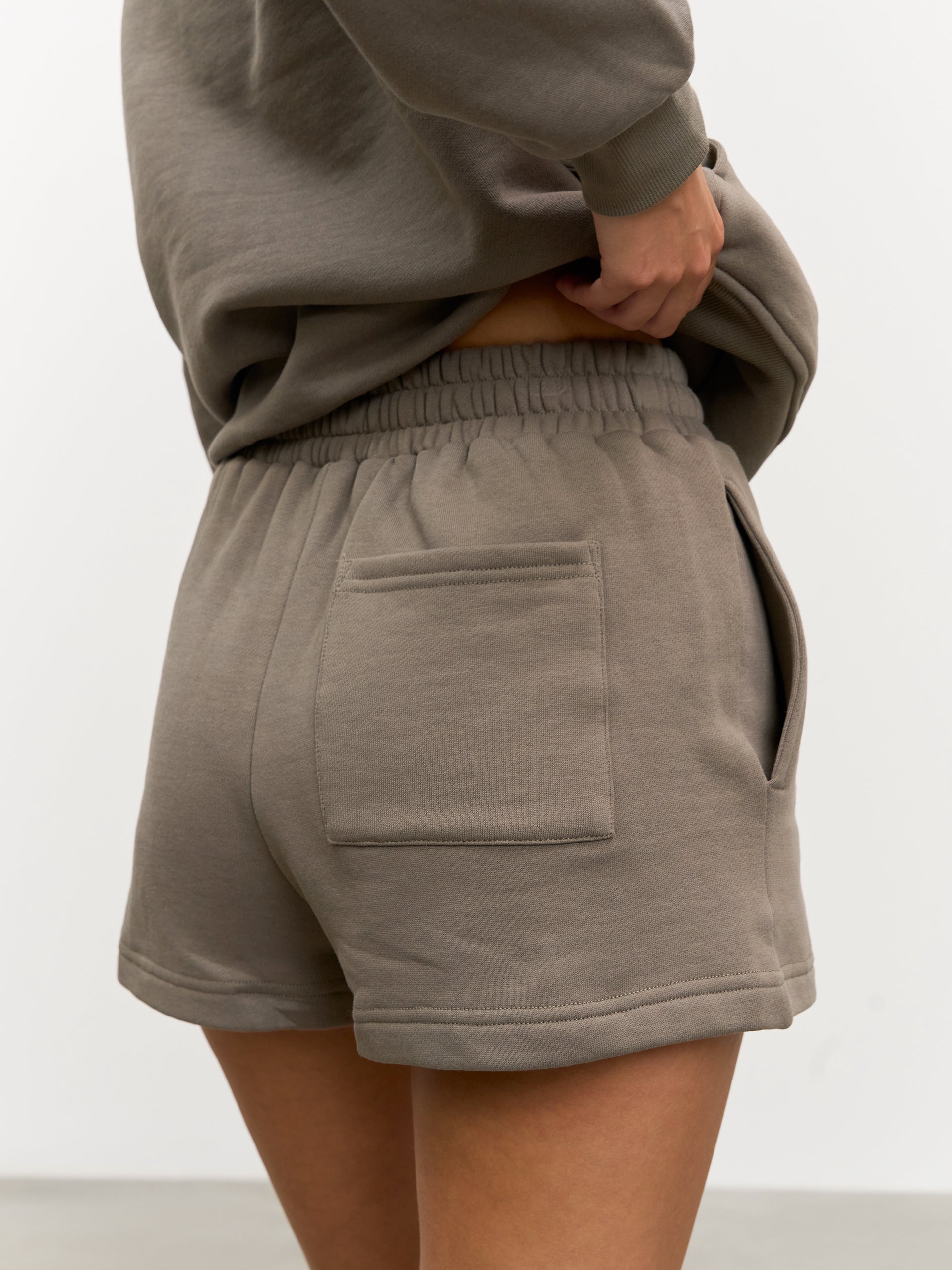 Womens Relaxed Jersey Short in Taupe