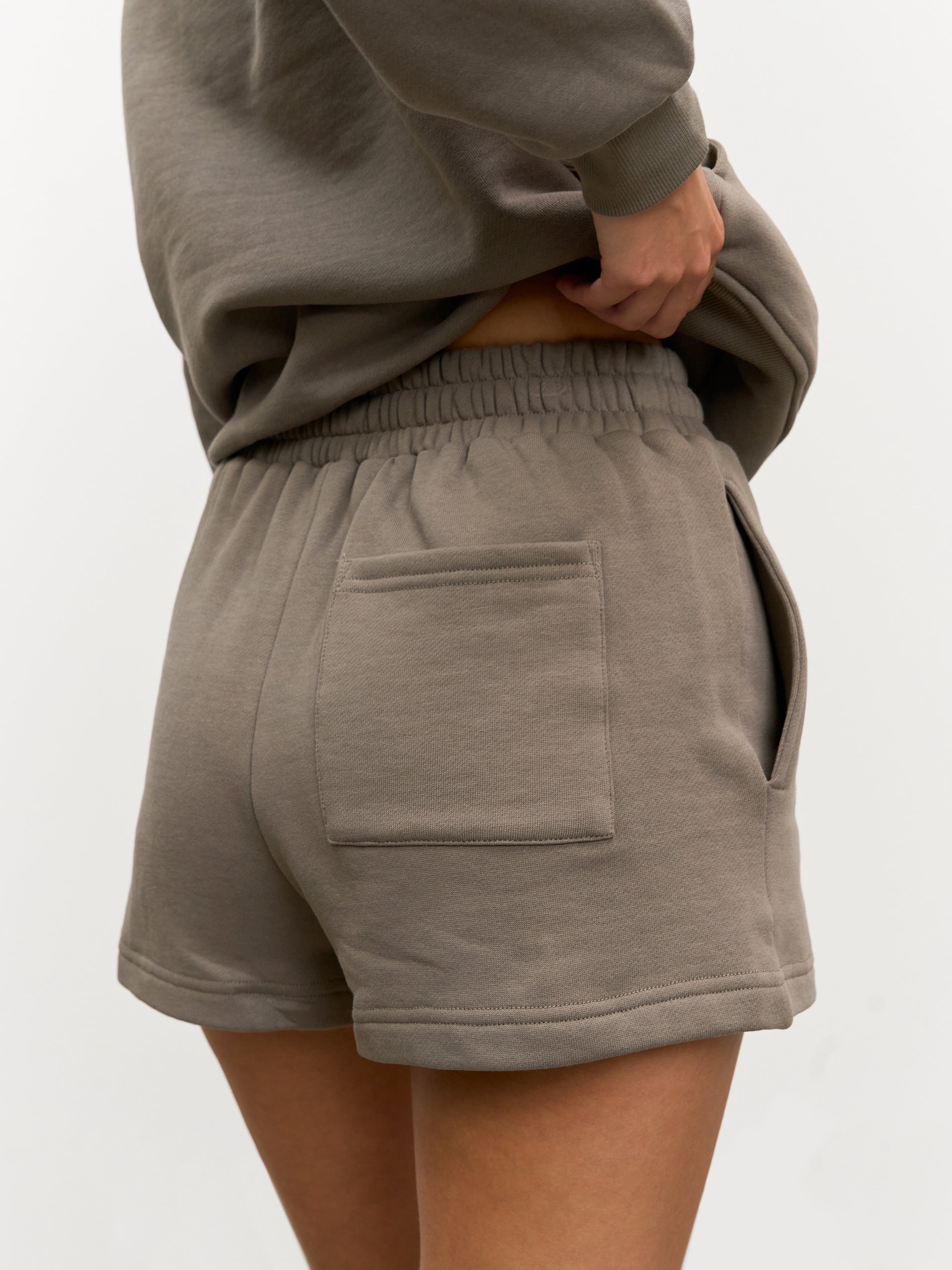 Womens Relaxed Jersey Short in Taupe