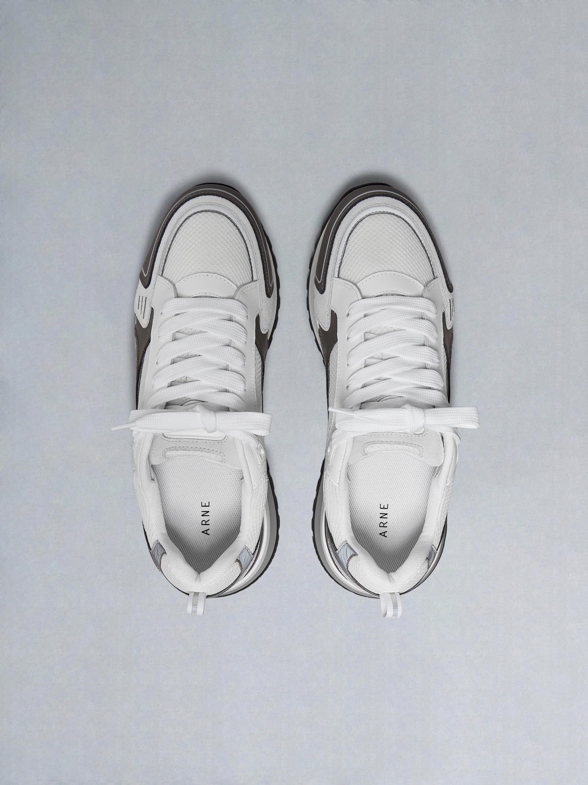 Technical Racer in White Grey