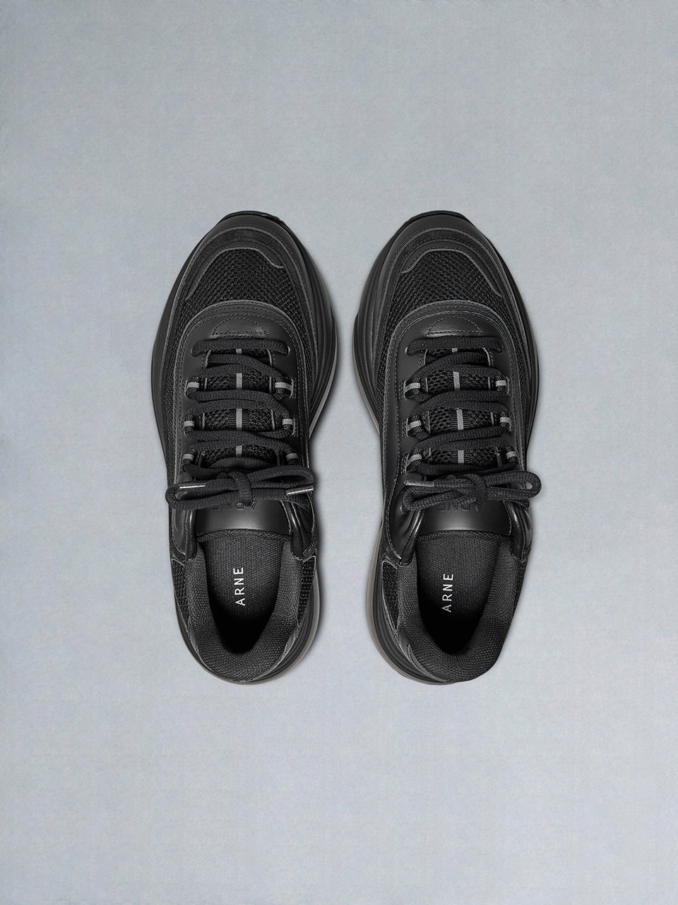 Technical Runner 2.0 in Triple Black