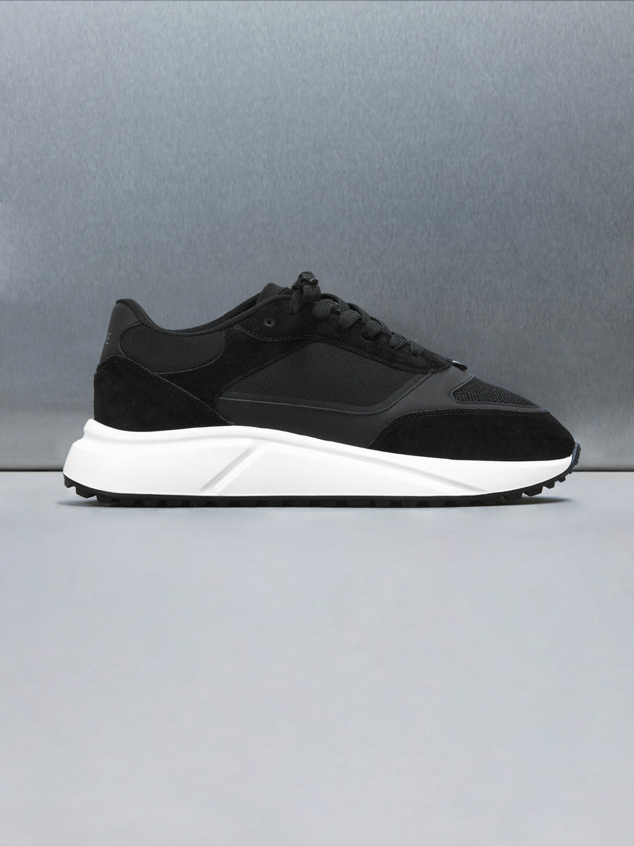 Technical Runner in Black