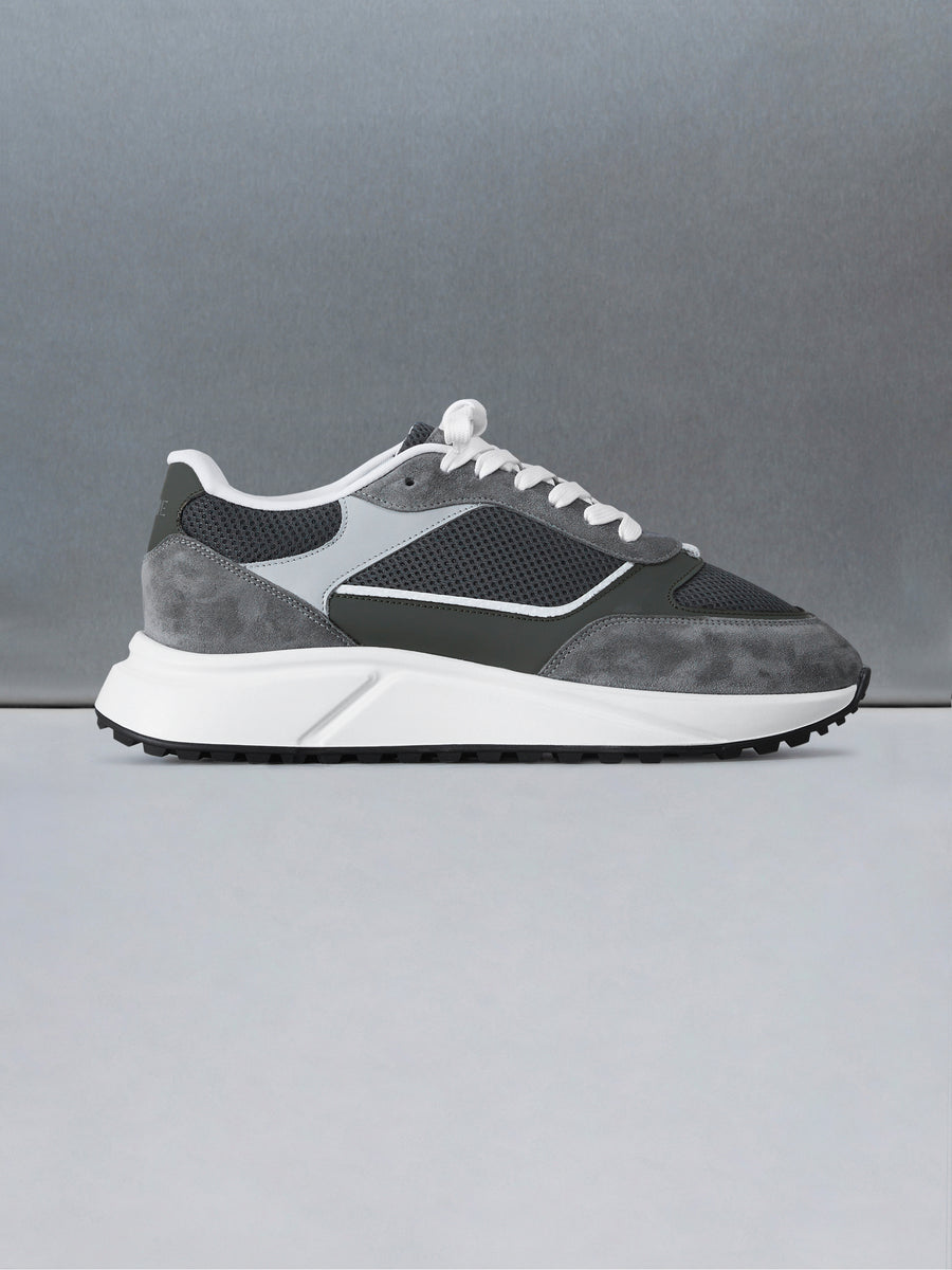 Technical Runner in Forest Grey