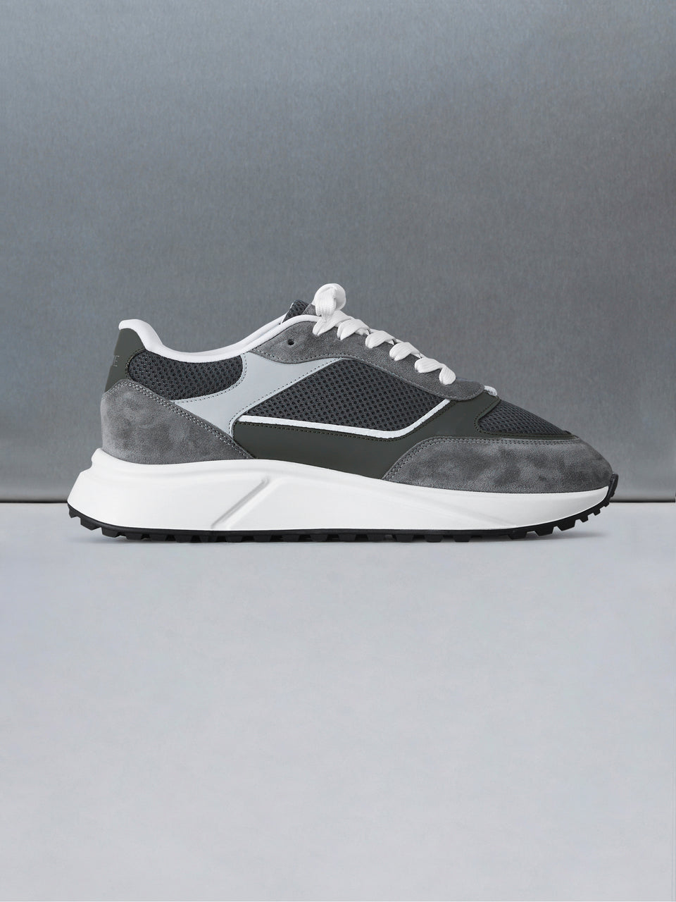 Technical Runner in Forest Grey