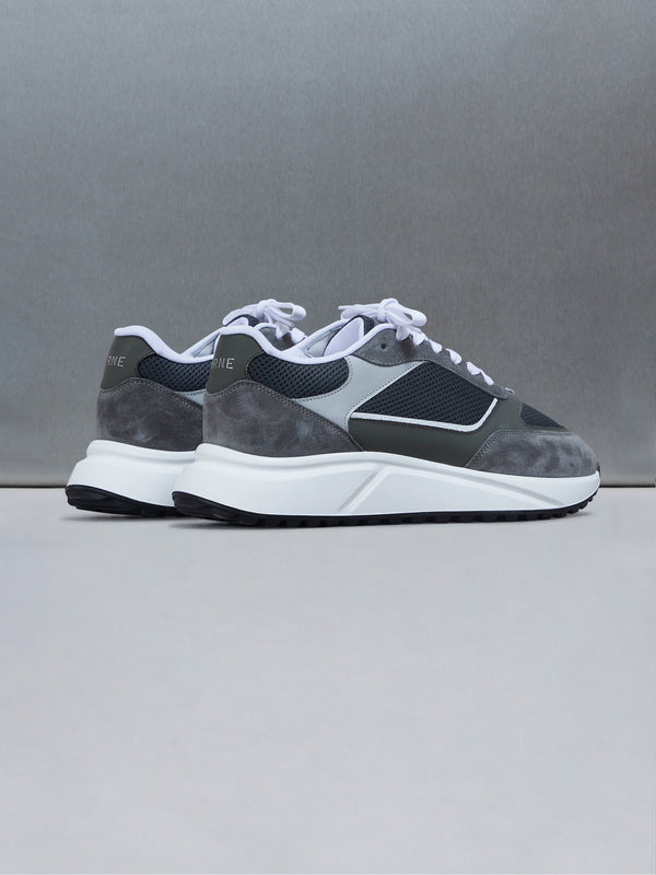 Technical Runner in Forest Grey