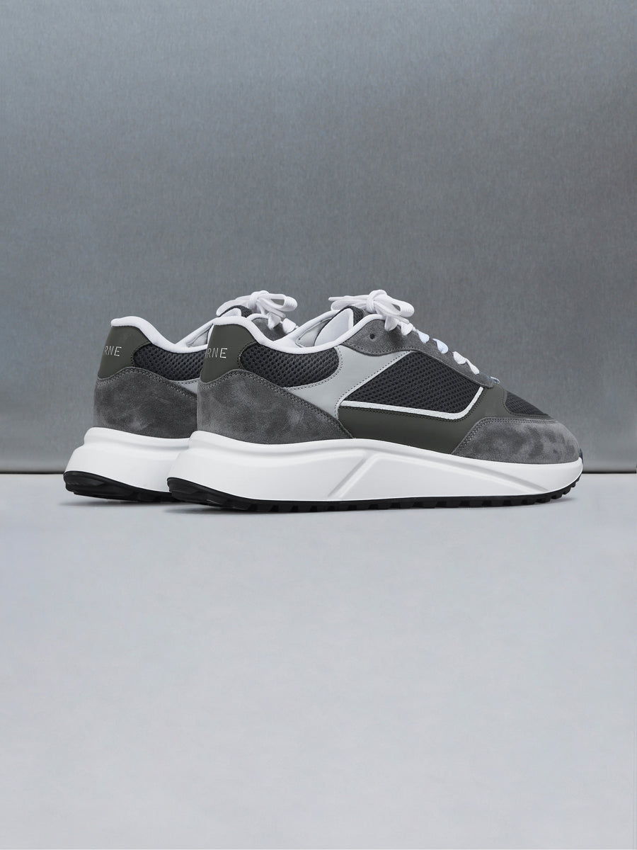 Technical Runner in Forest Grey