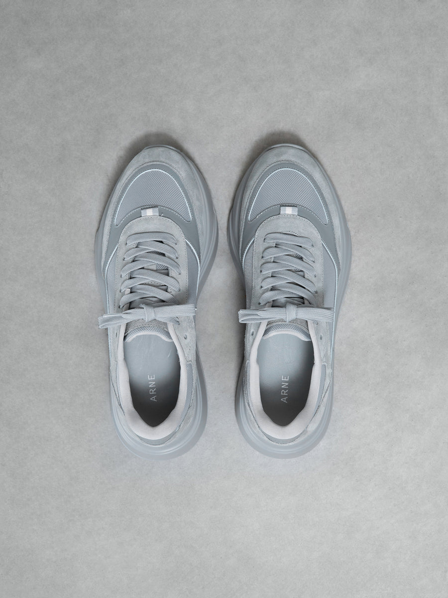 Technical Runner in Triple Grey