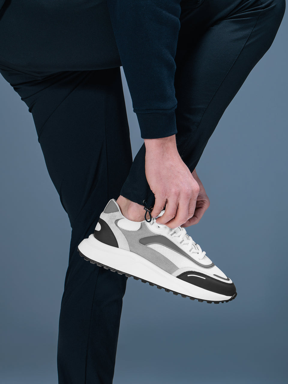 Technical Runner 2.0 in White Black