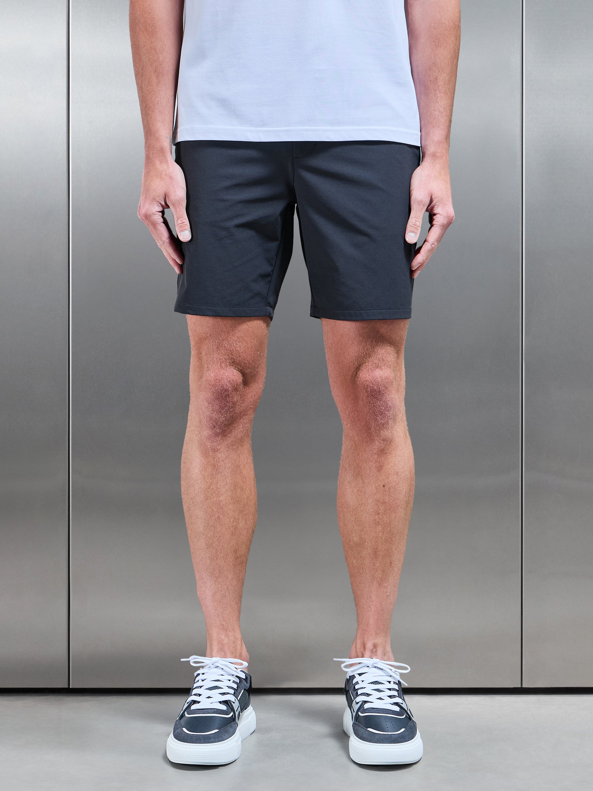Technical Stretch Chino Short in Grey