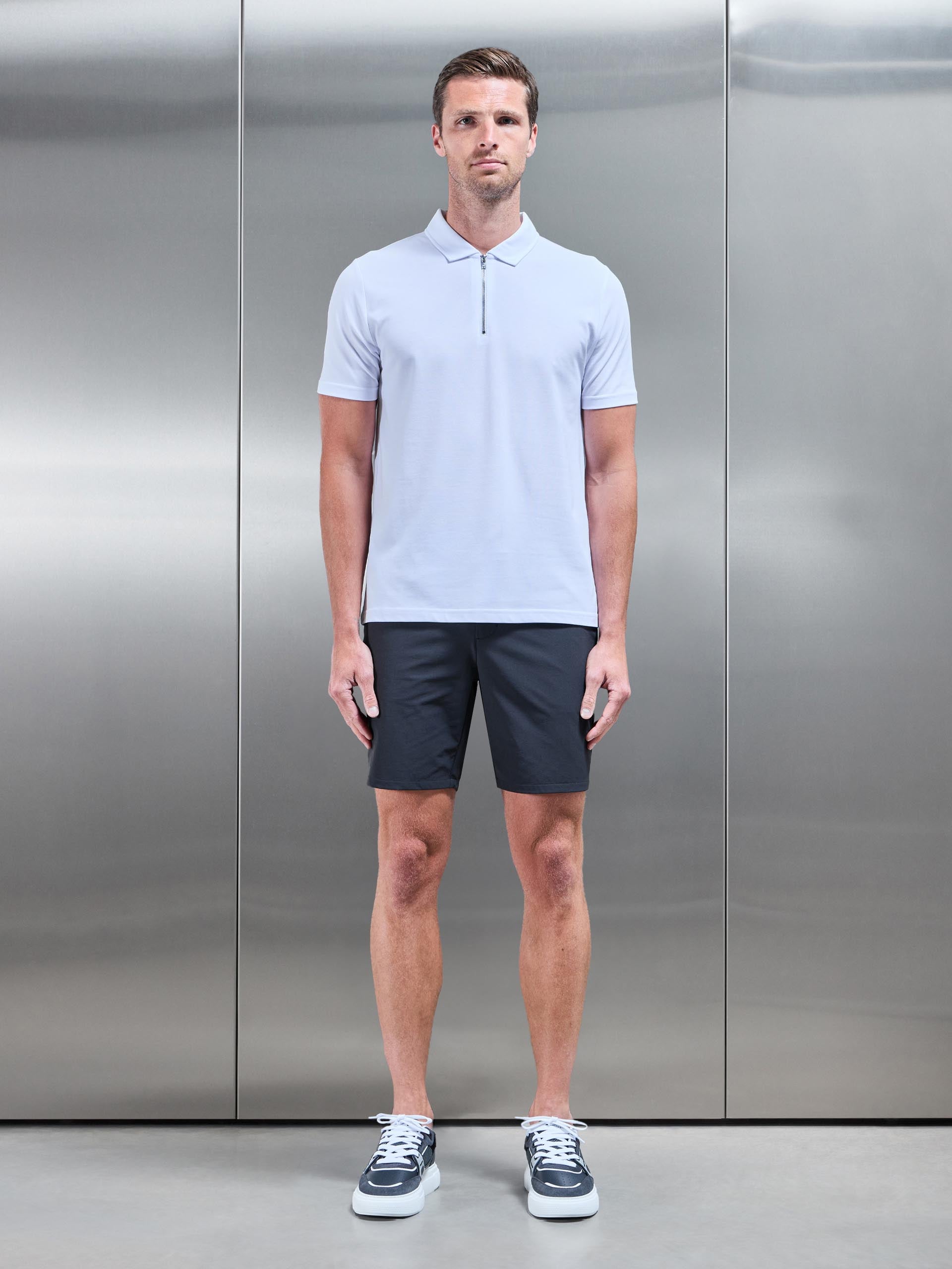 Technical Stretch Chino Short in Grey