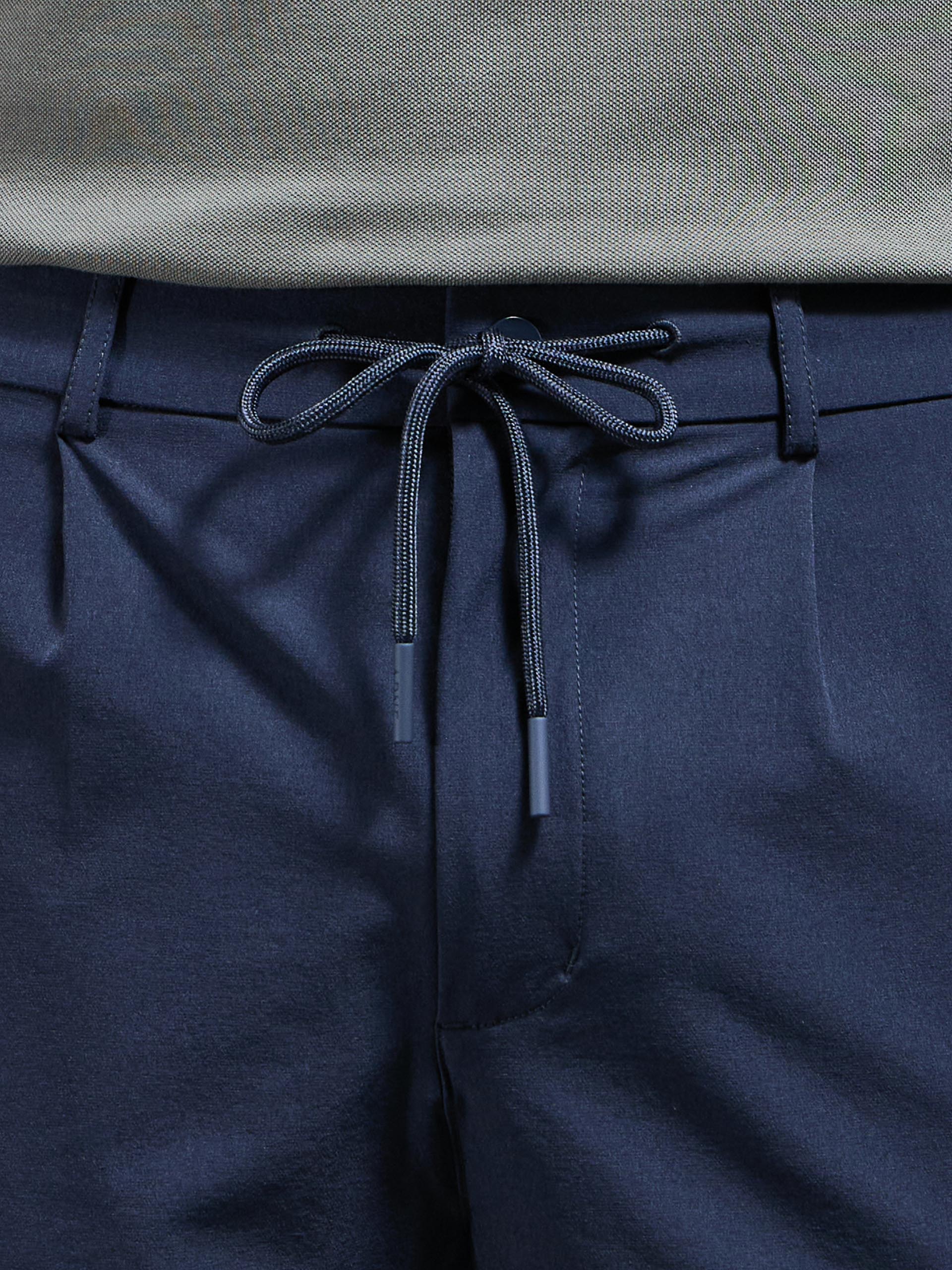 Technical Stretch Chino Short in Navy