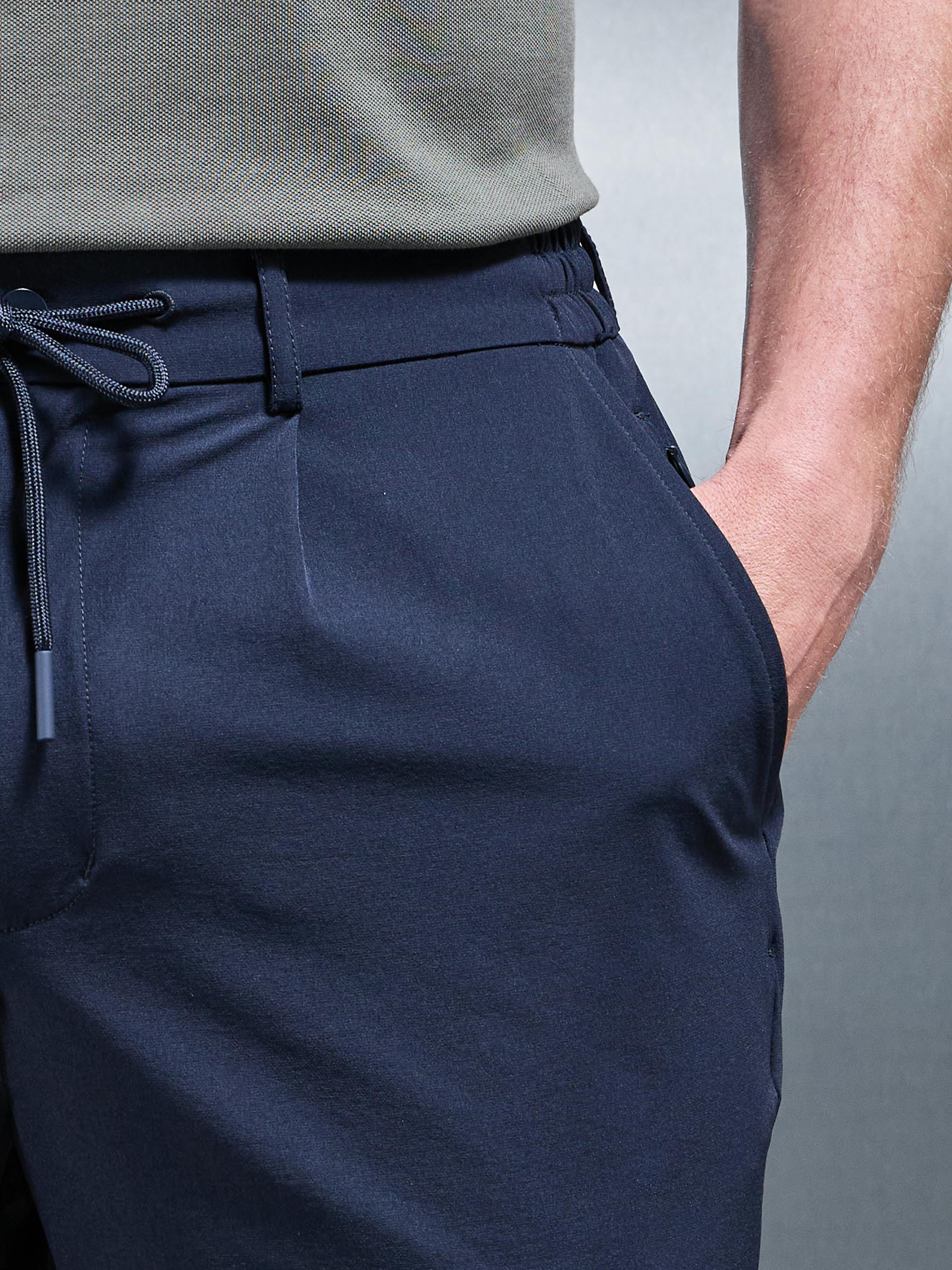 Technical Stretch Chino Short in Navy