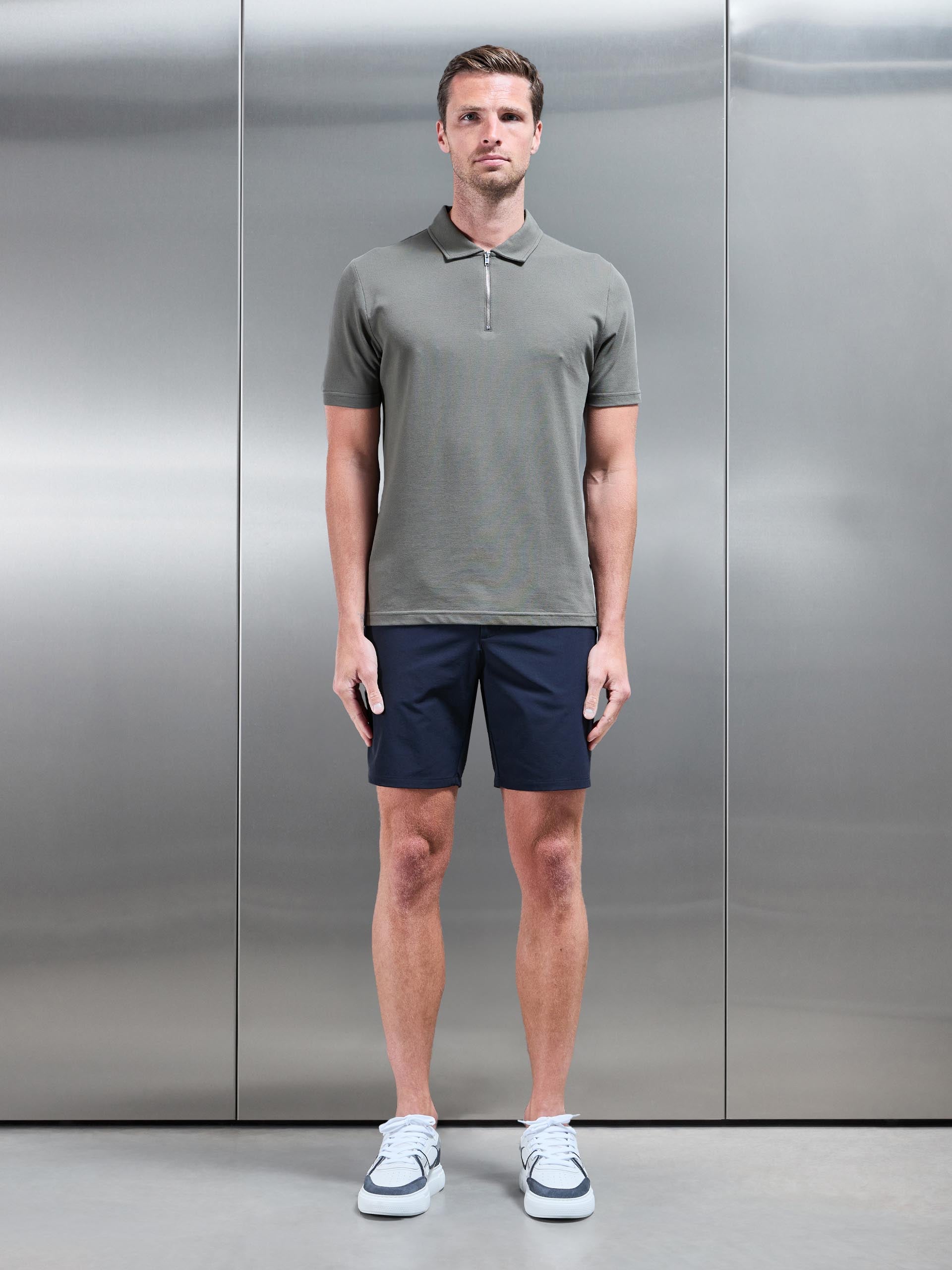 Technical Stretch Chino Short in Navy