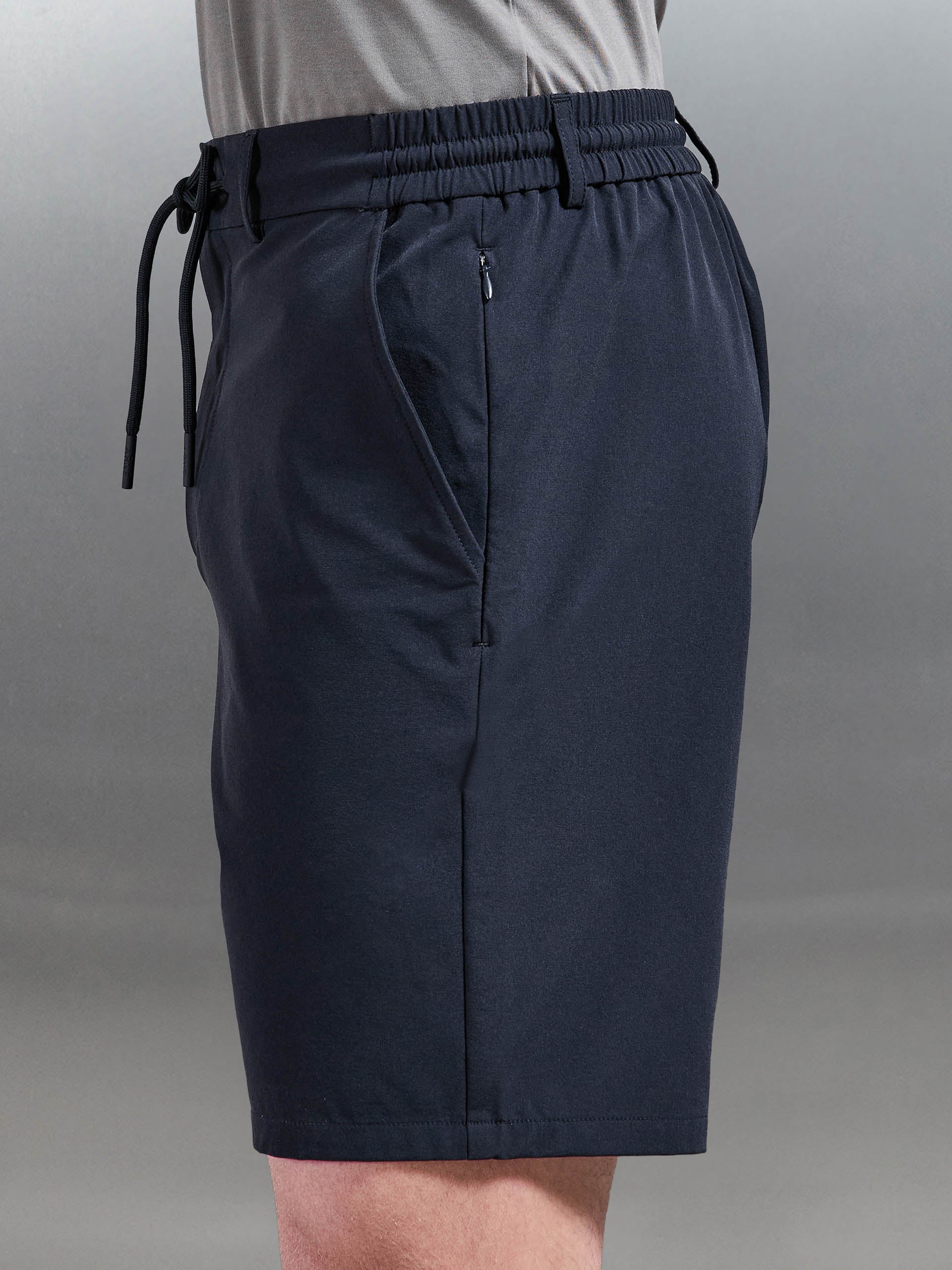Technical Stretch Chino Short in Navy