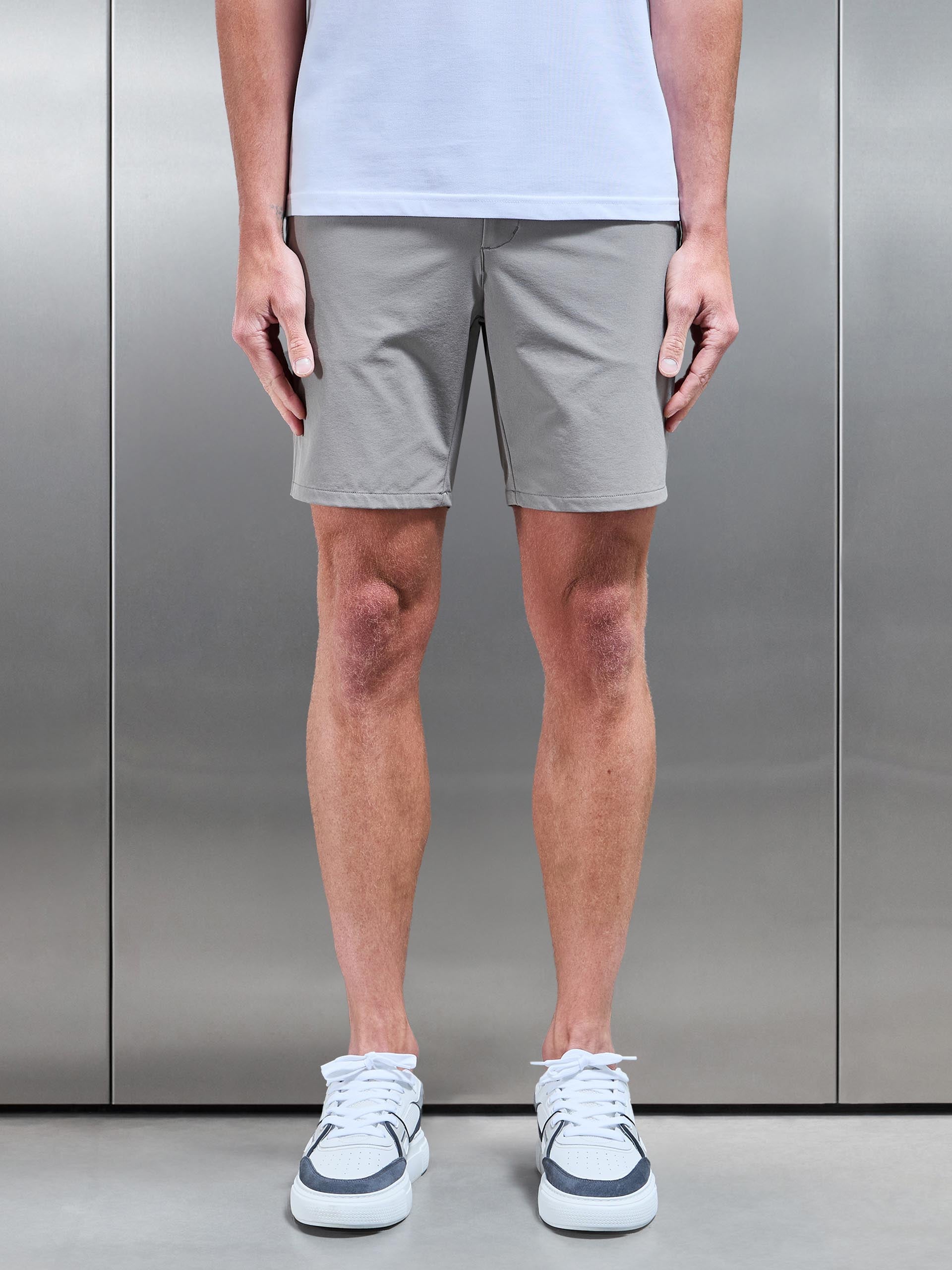 Technical Stretch Chino Short in Taupe