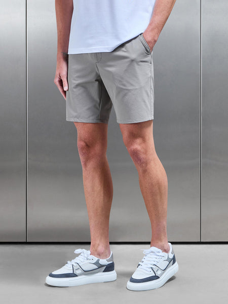 Technical Stretch Chino Short in Taupe