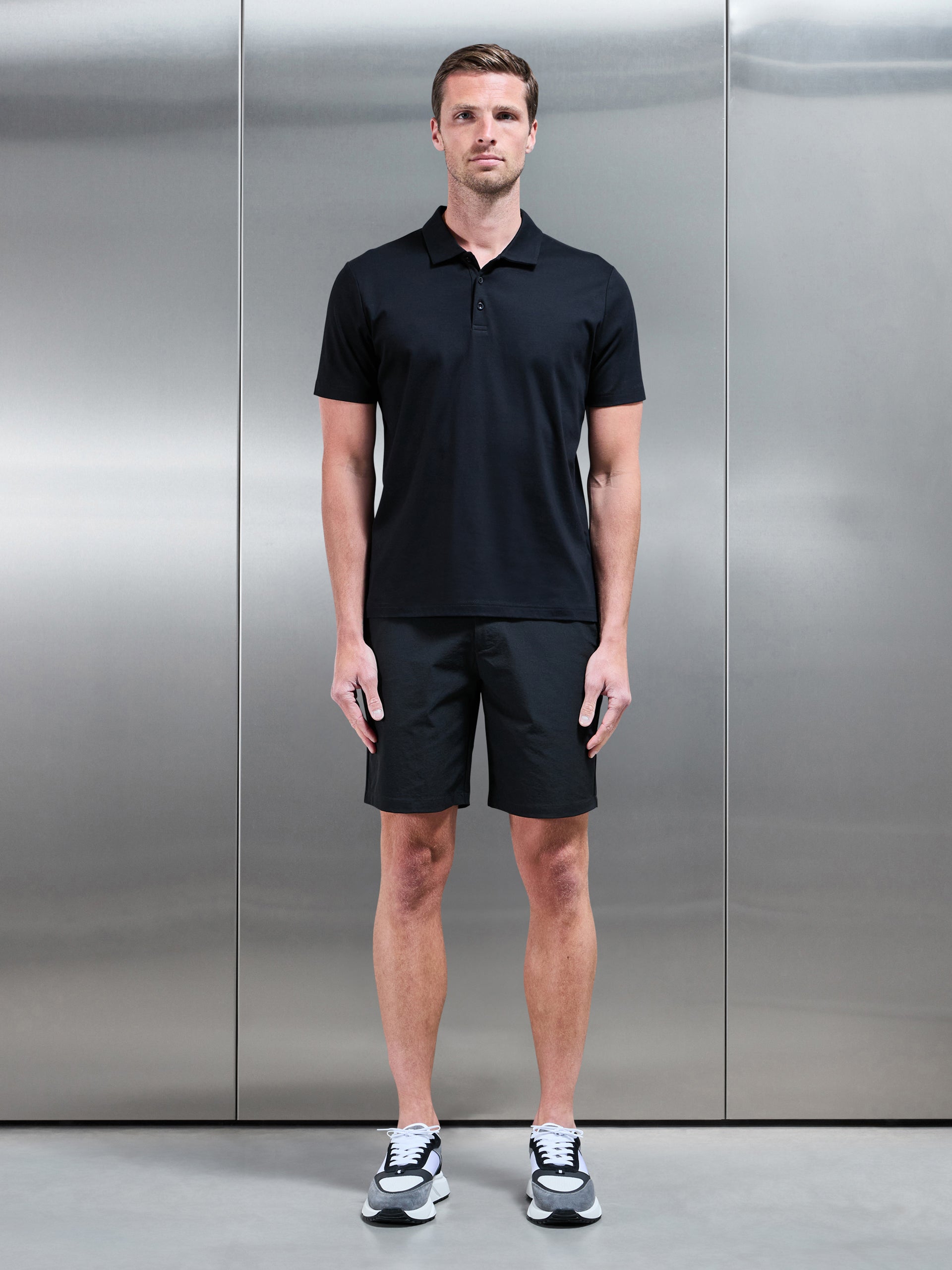 Technical Tailored Short in Black