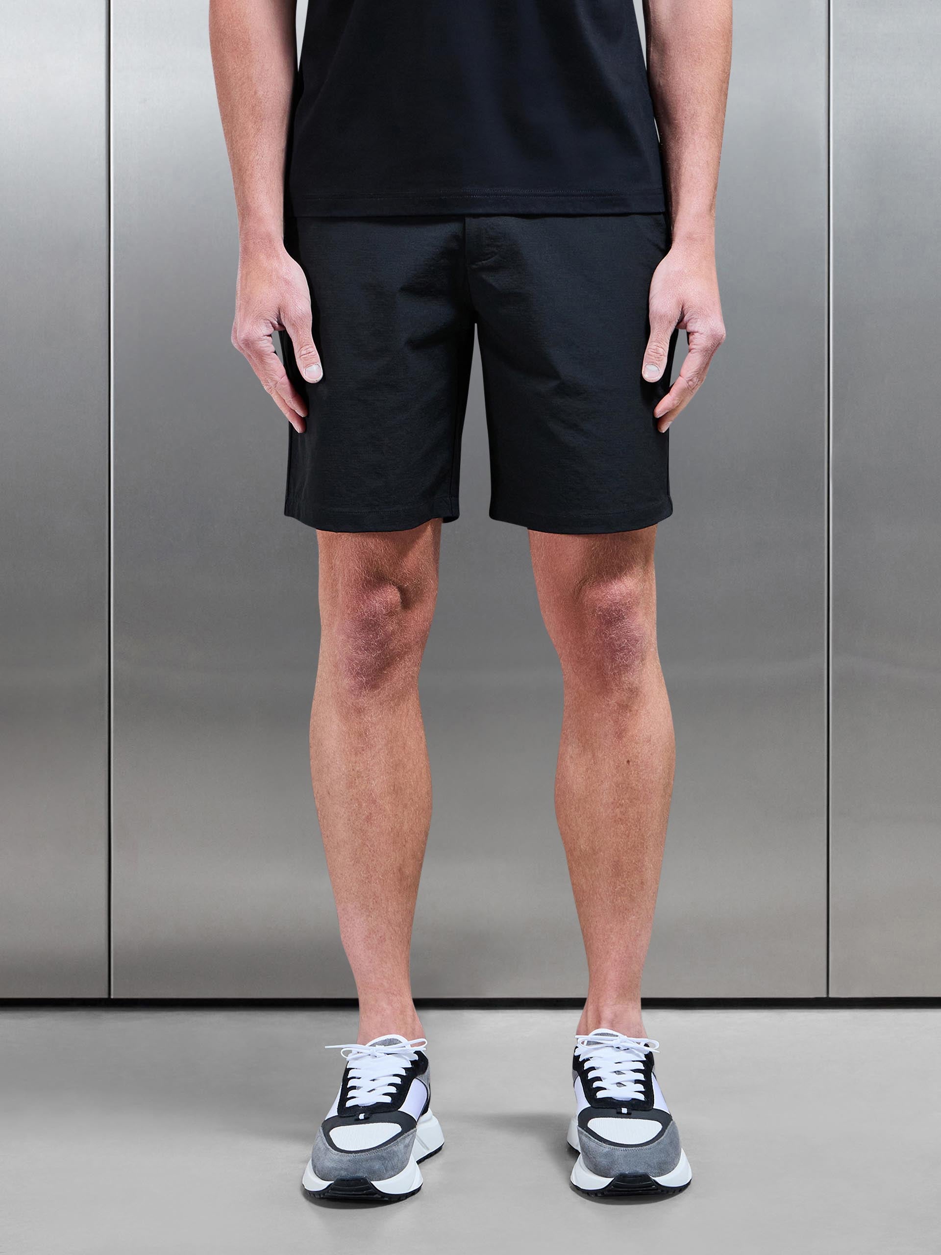 Technical Tailored Short in Black
