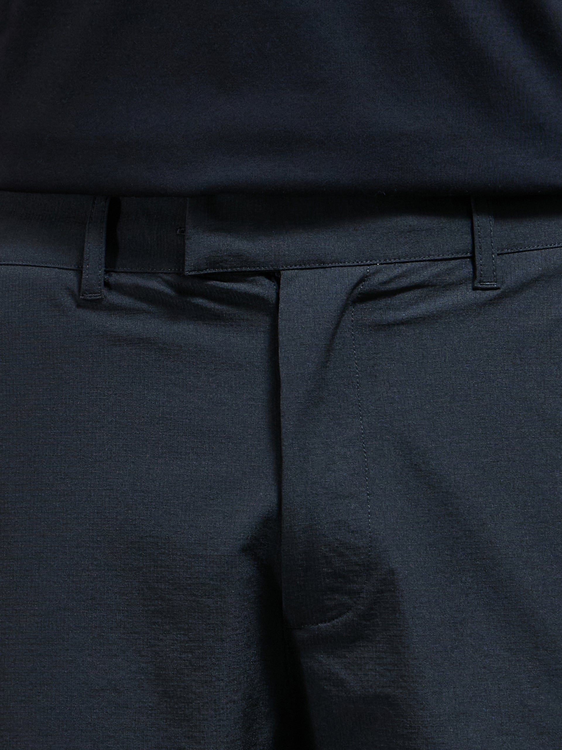 Technical Tailored Short in Black