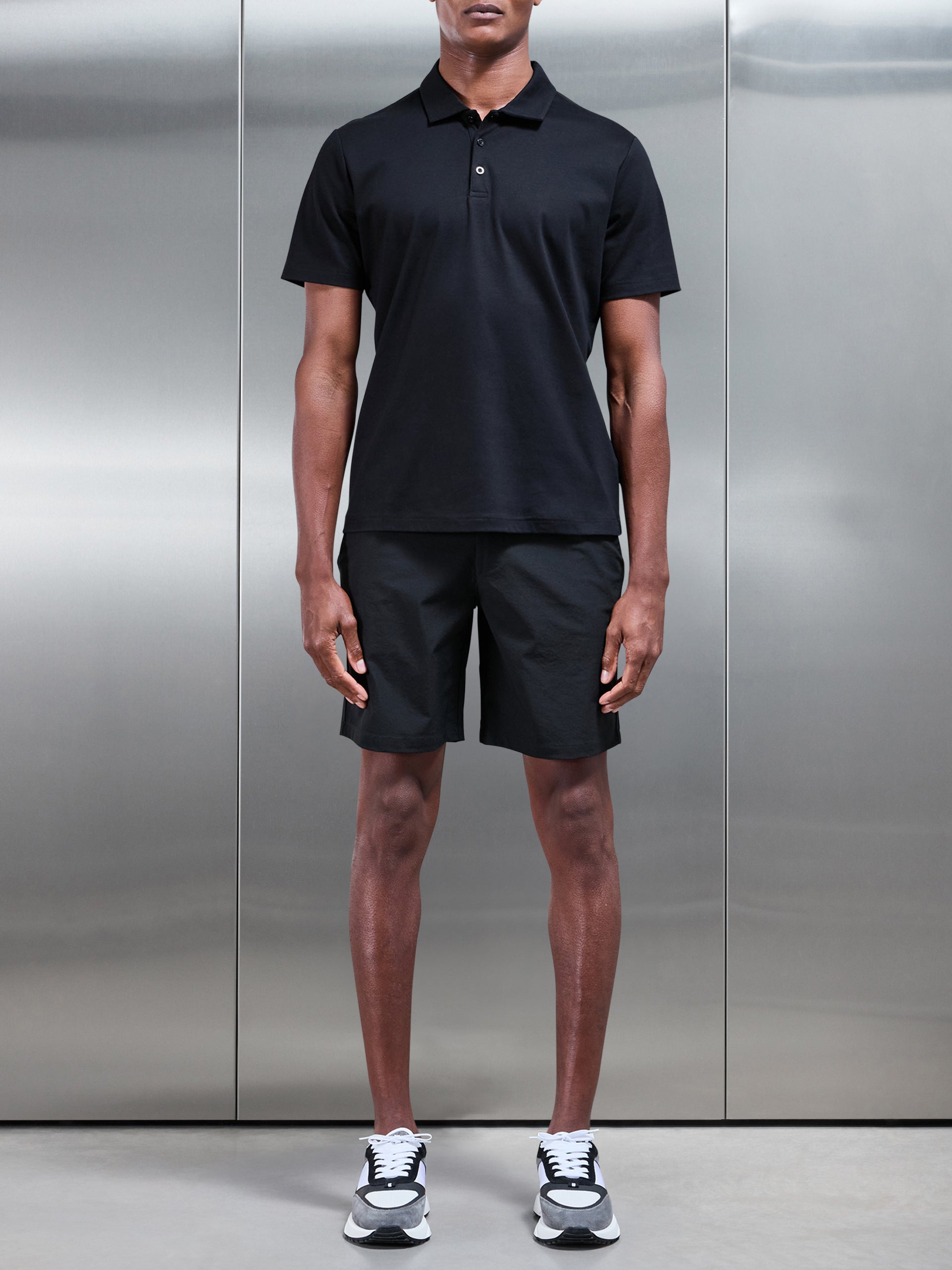 Technical Tailored Short in Black