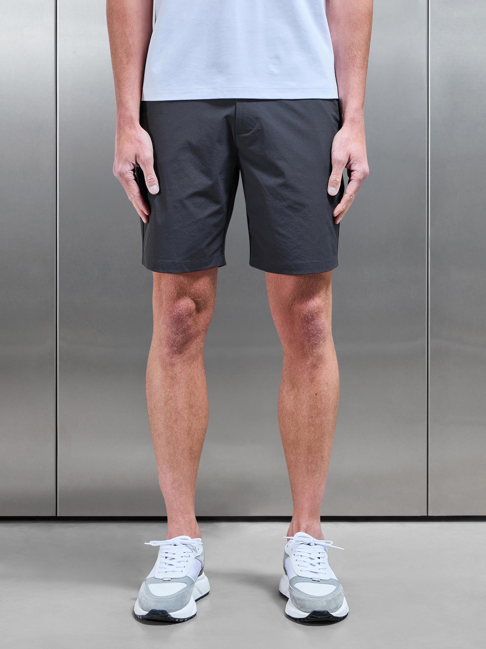 Technical Tailored Short in Grey