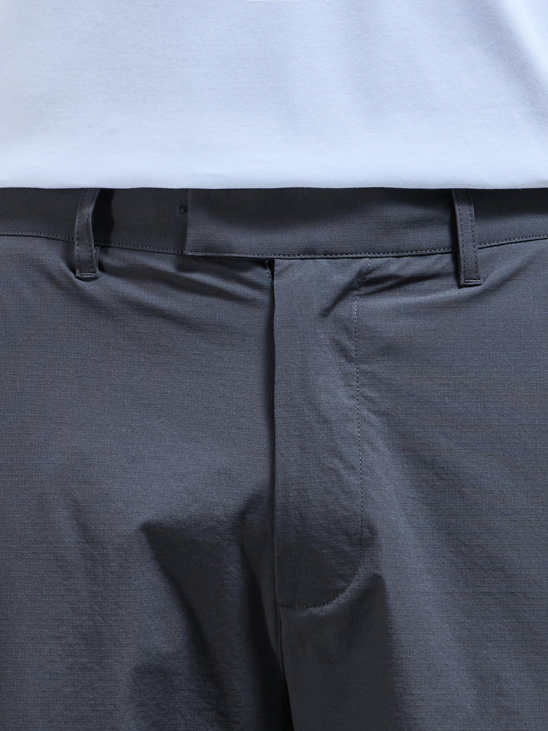 Technical Tailored Short in Grey