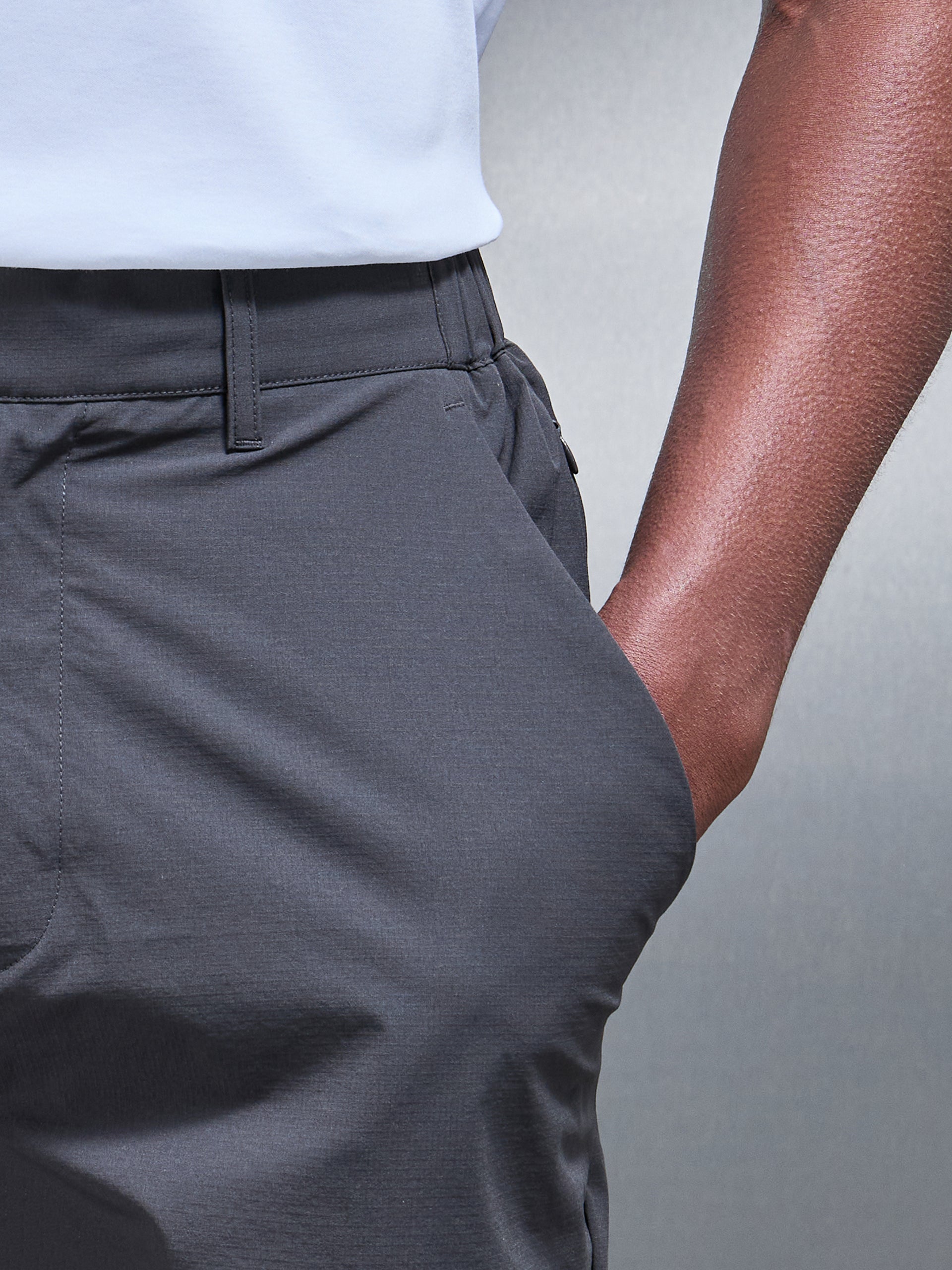 Technical Tailored Short in Grey