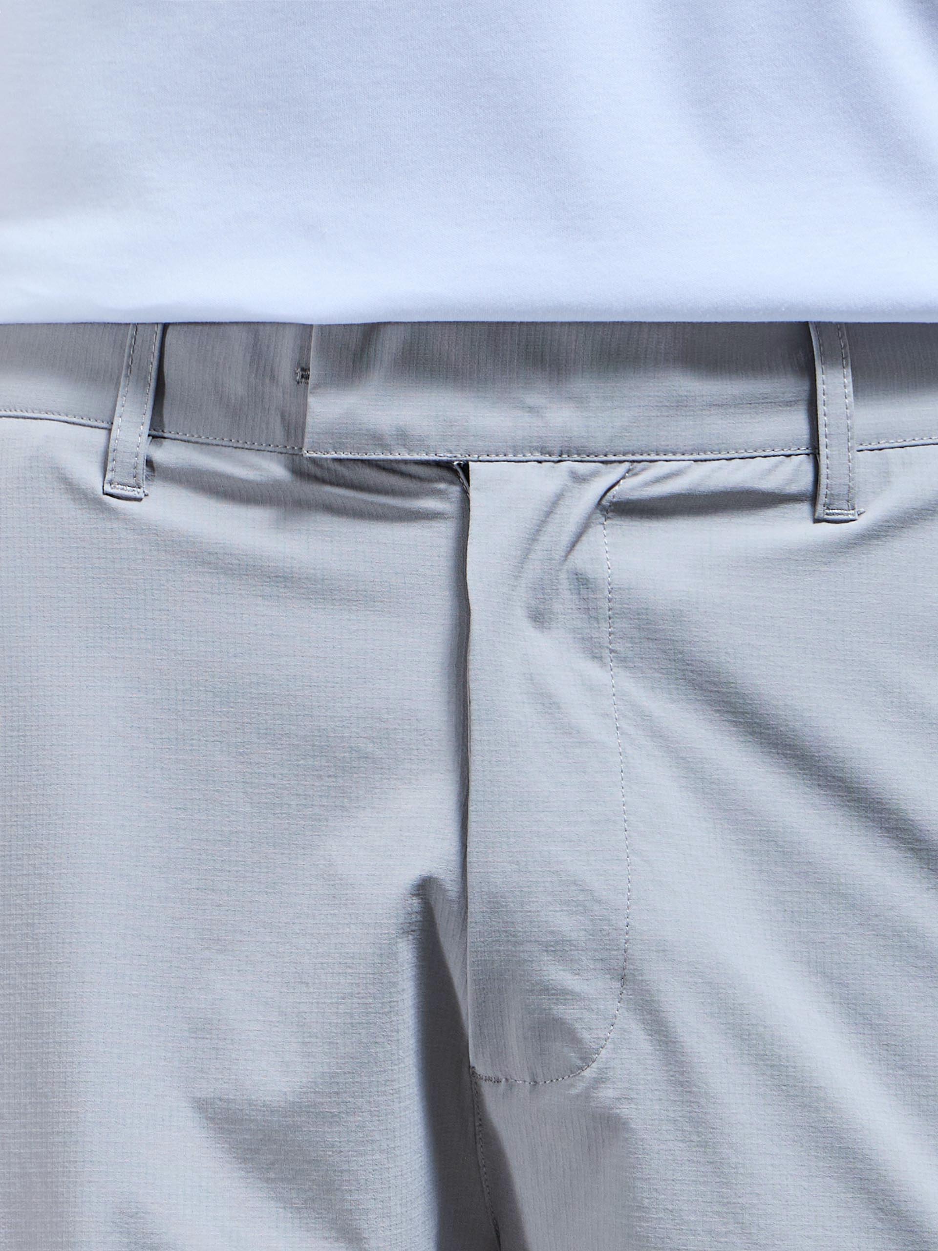 Technical Tailored Short in Mid Grey
