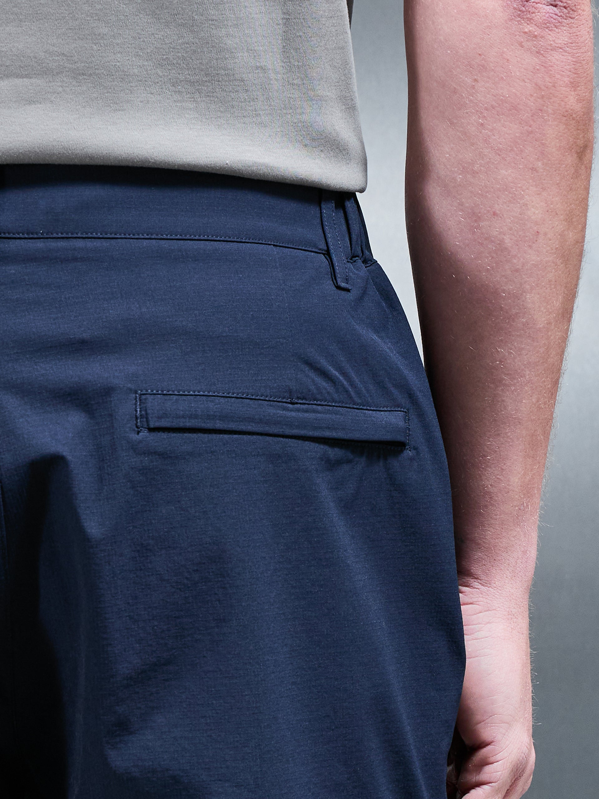 Technical Tailored Short in Navy