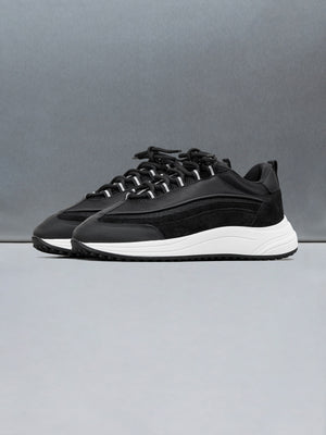 Technical Wave Runner in Black