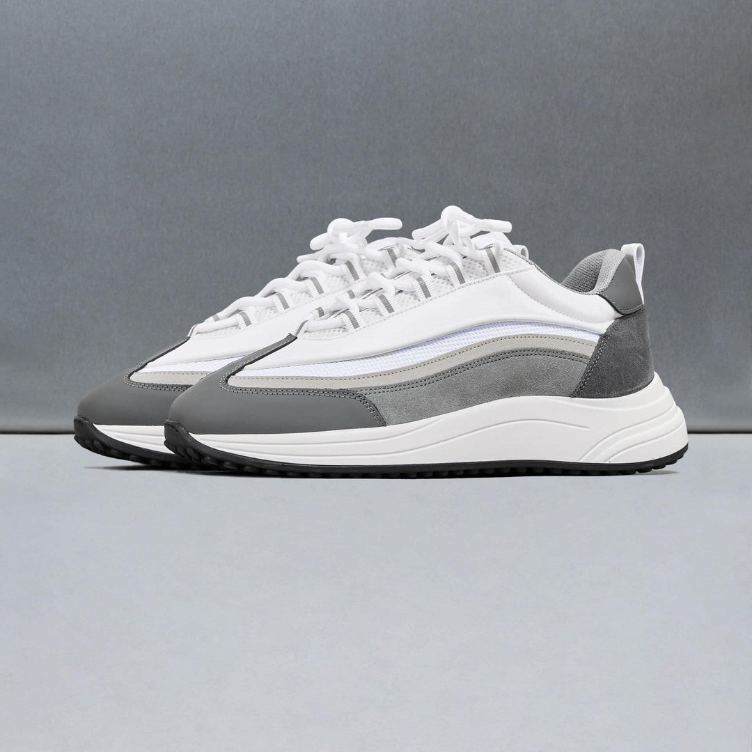 Technical Wave Runner in White Grey
