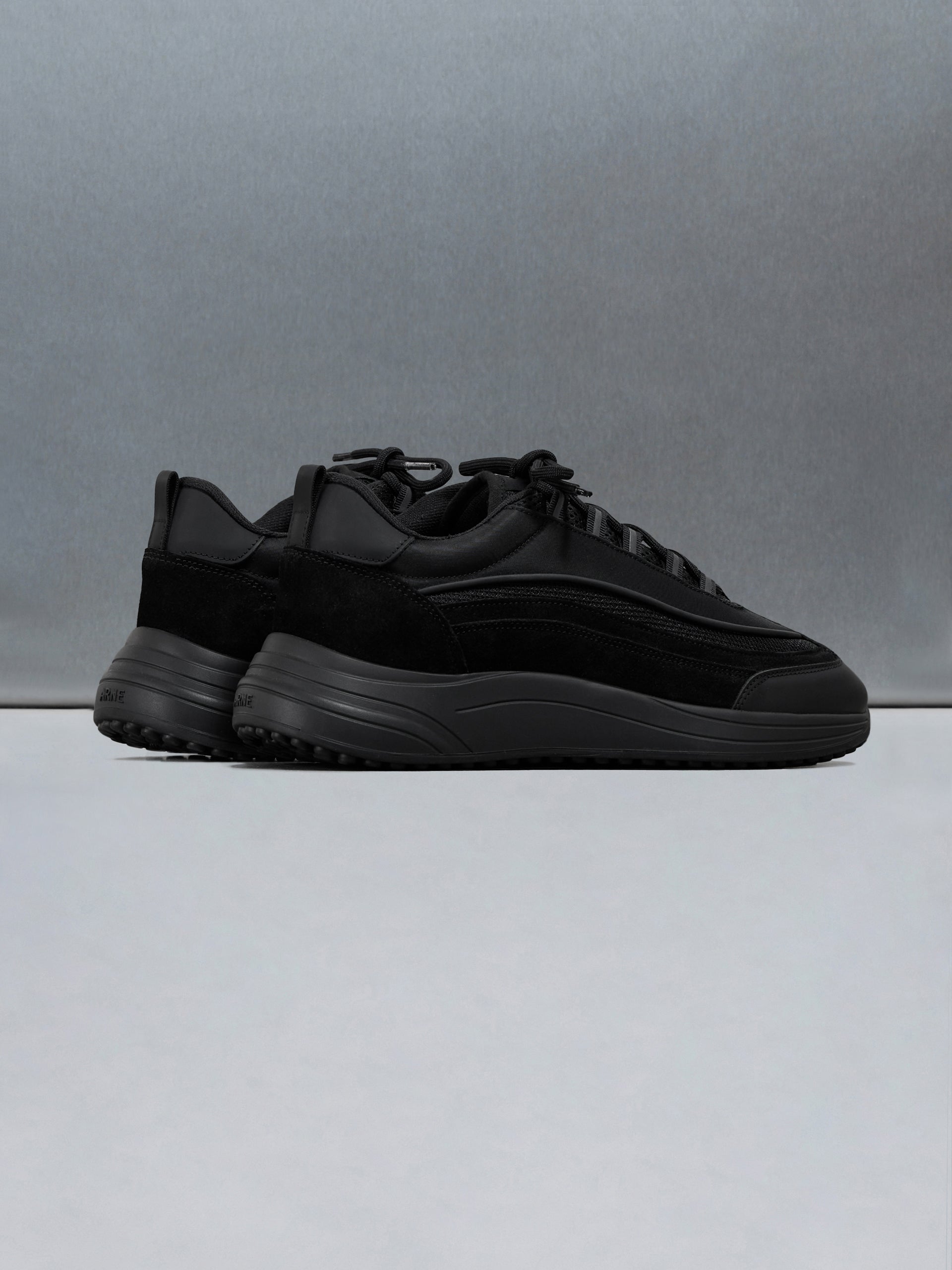 Technical Wave Runner in Triple Black