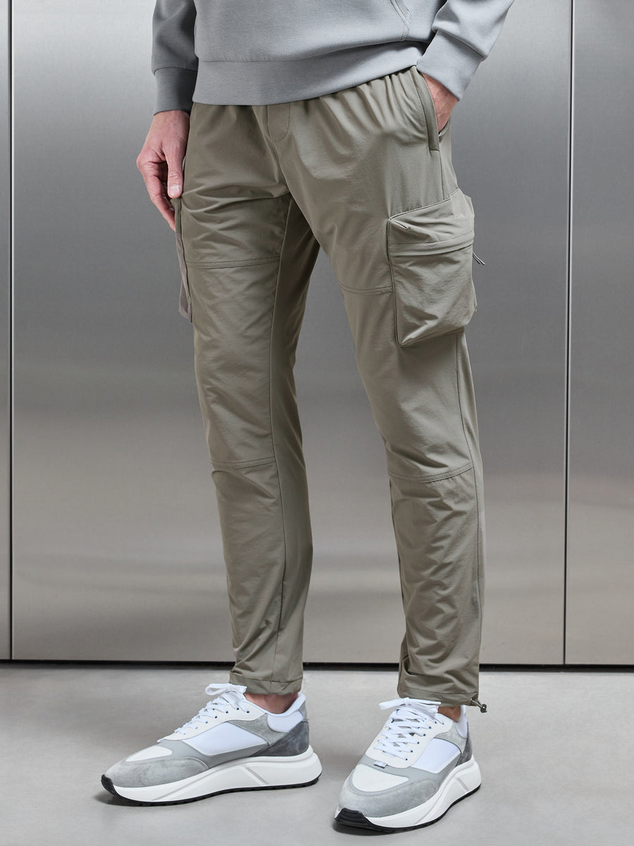 Technical 3D Cargo Pant in Olive