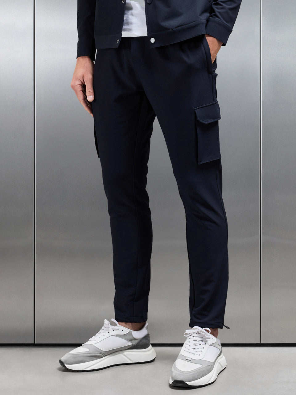Technical Mid Weight Utility Cargo Pant in Navy