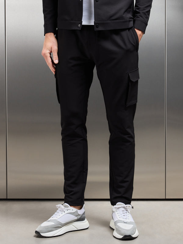 Technical Mid Weight Utility Cargo Pant in Black