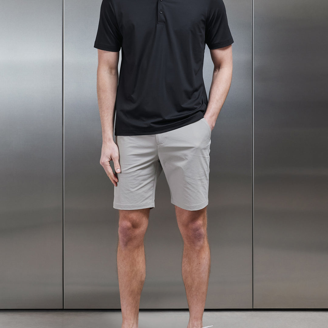 Technical Tailored Short in Stone