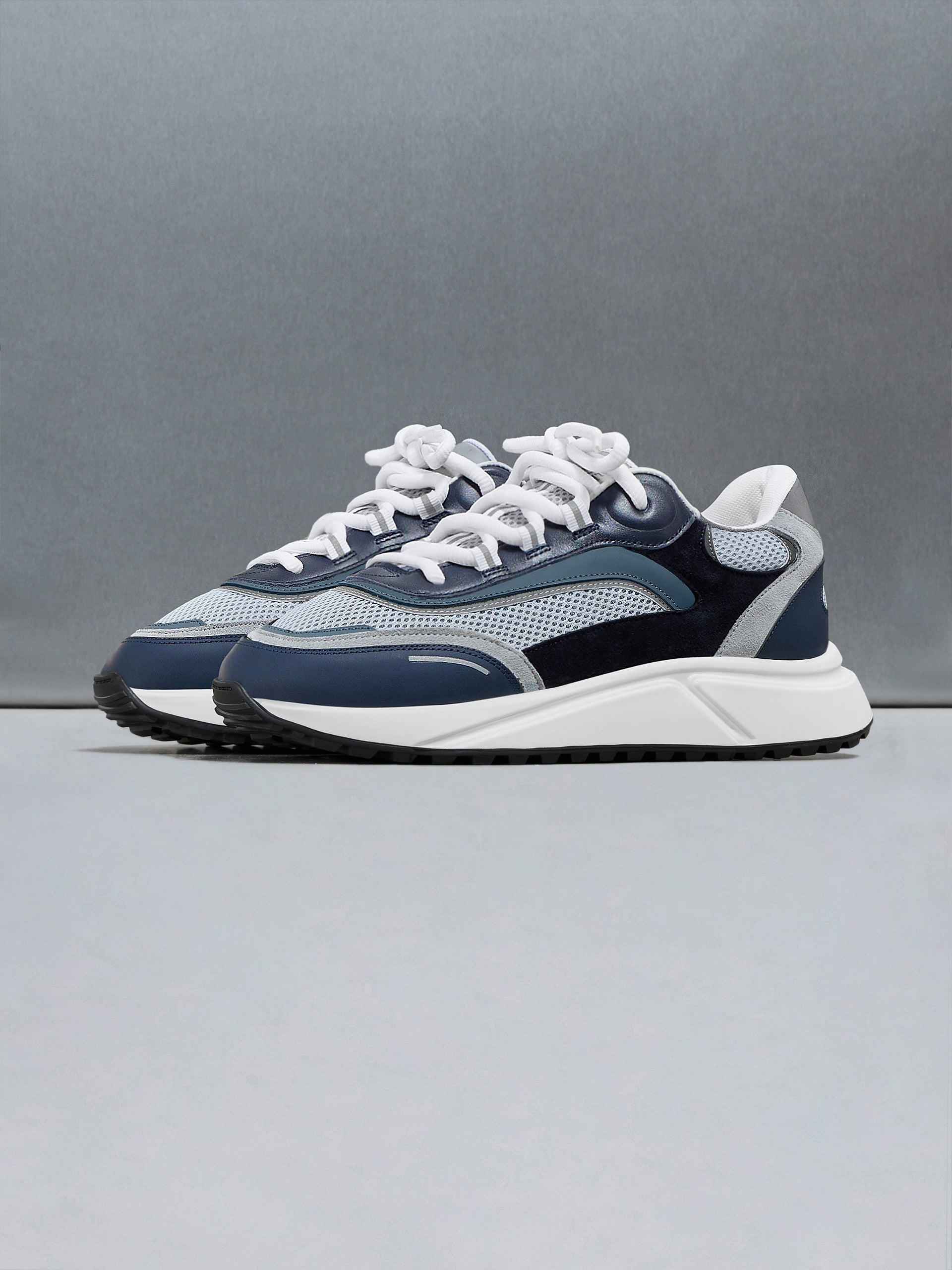 Technical Runner 2.0 in Air Force Blue