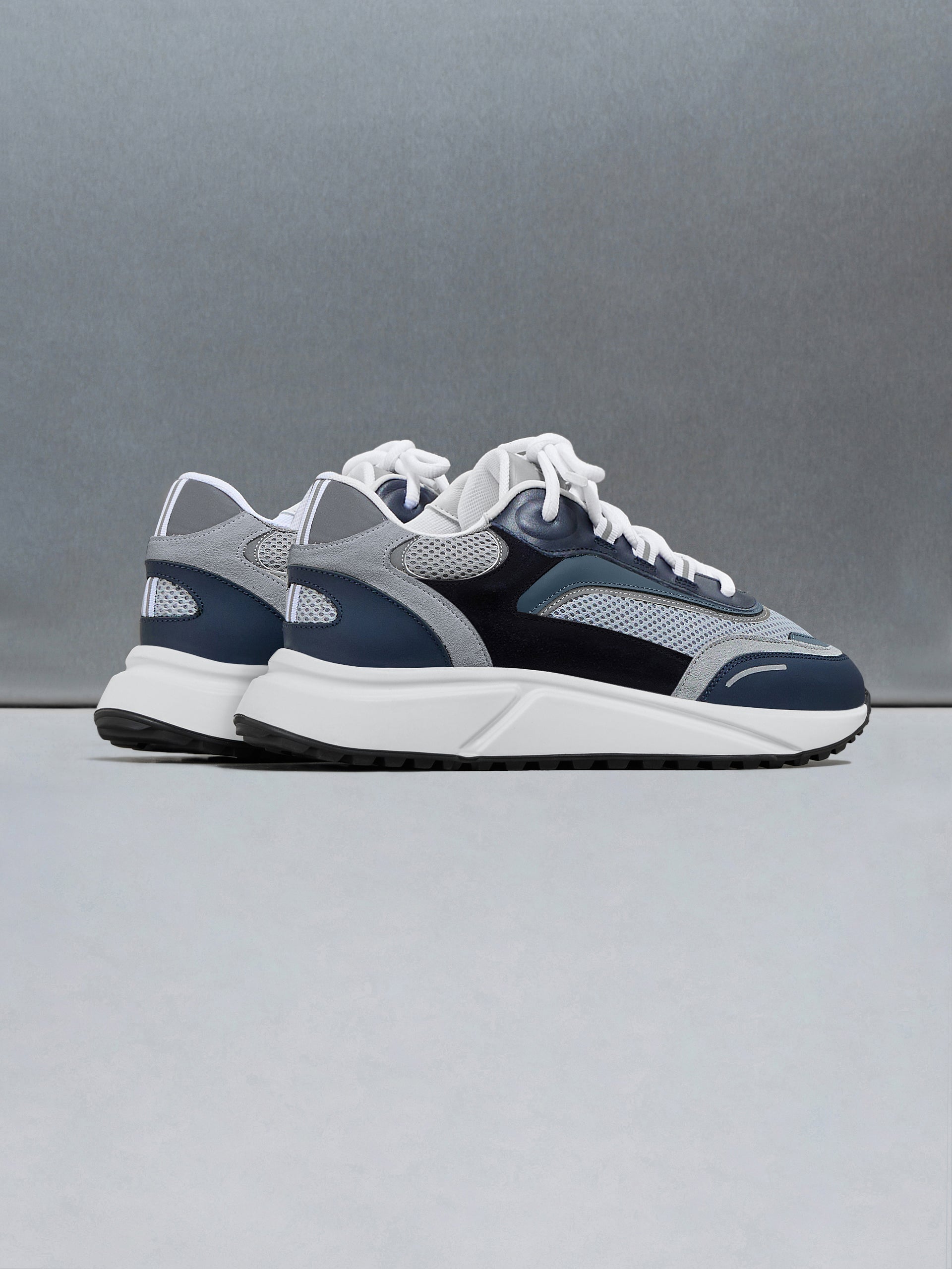 Technical Runner 2.0 in Air Force Blue