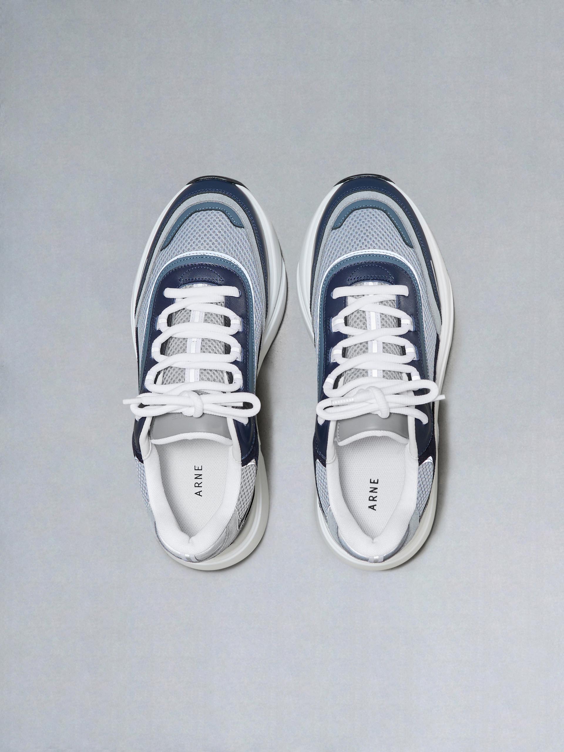 Technical Runner 2.0 in Air Force Blue