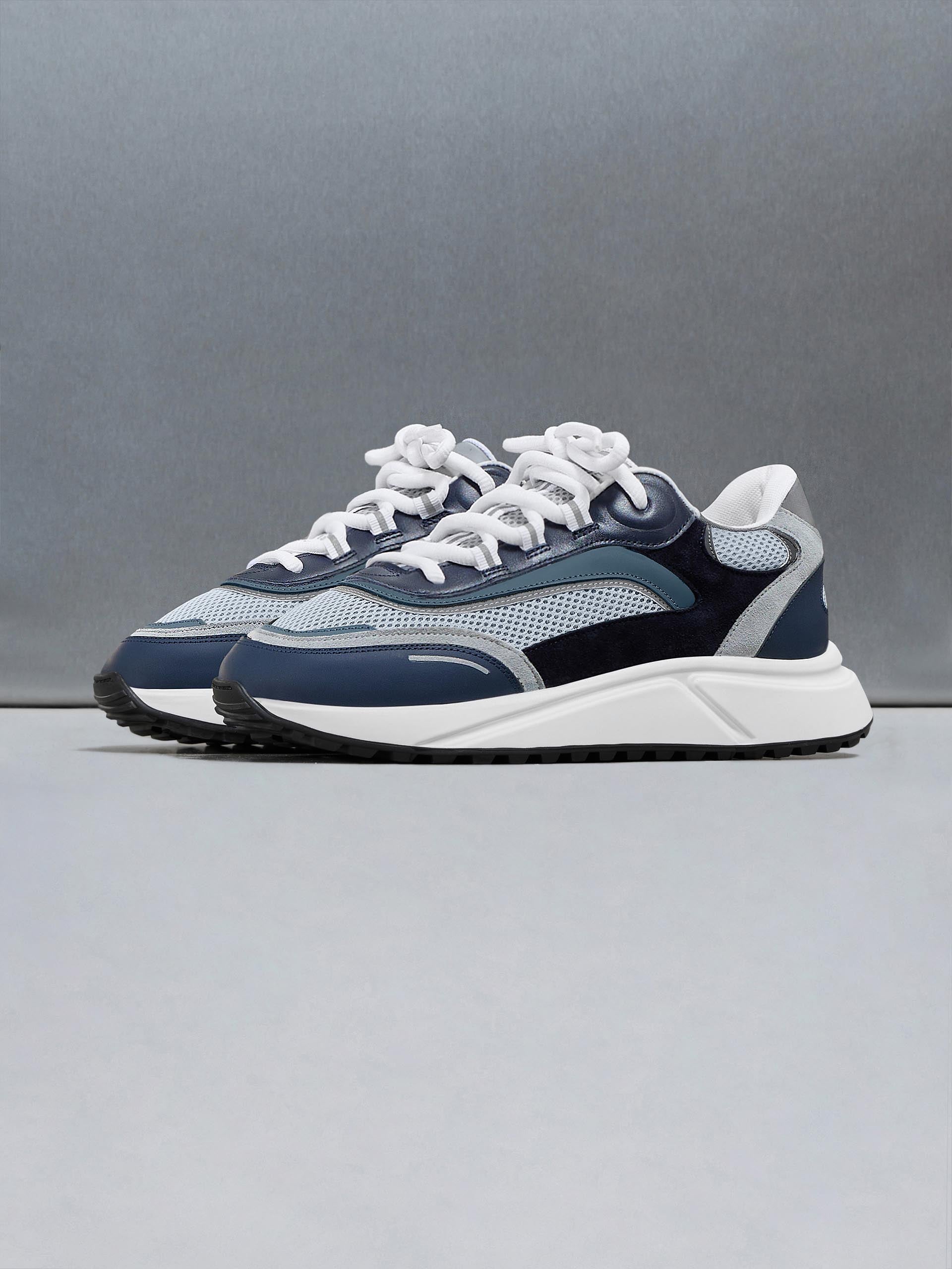 Technical Runner 2.0 in Air Force Blue