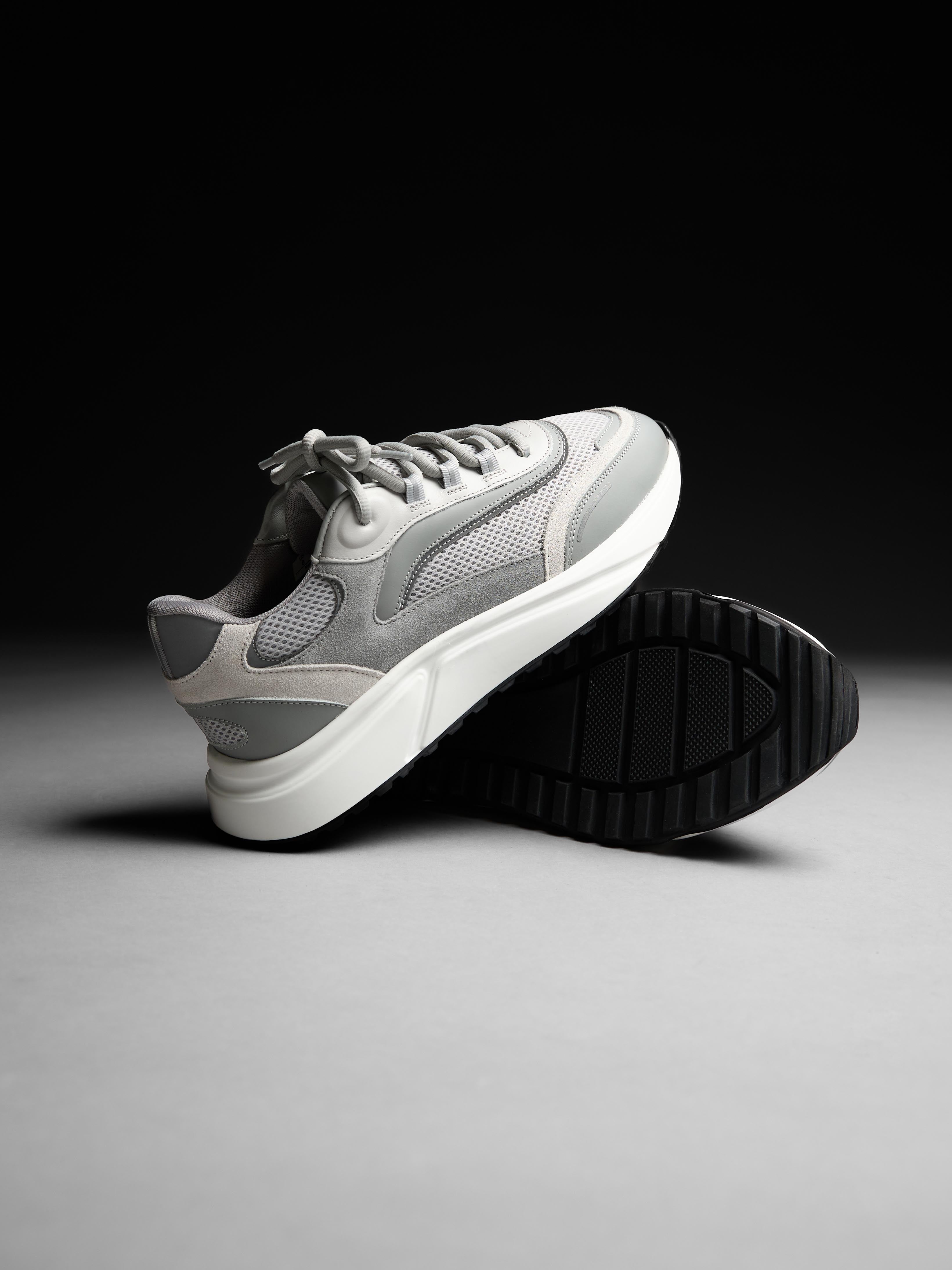 Technical Runner 2.0 in Grey