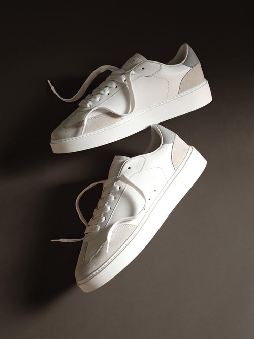 Tennis Trainer in White Grey