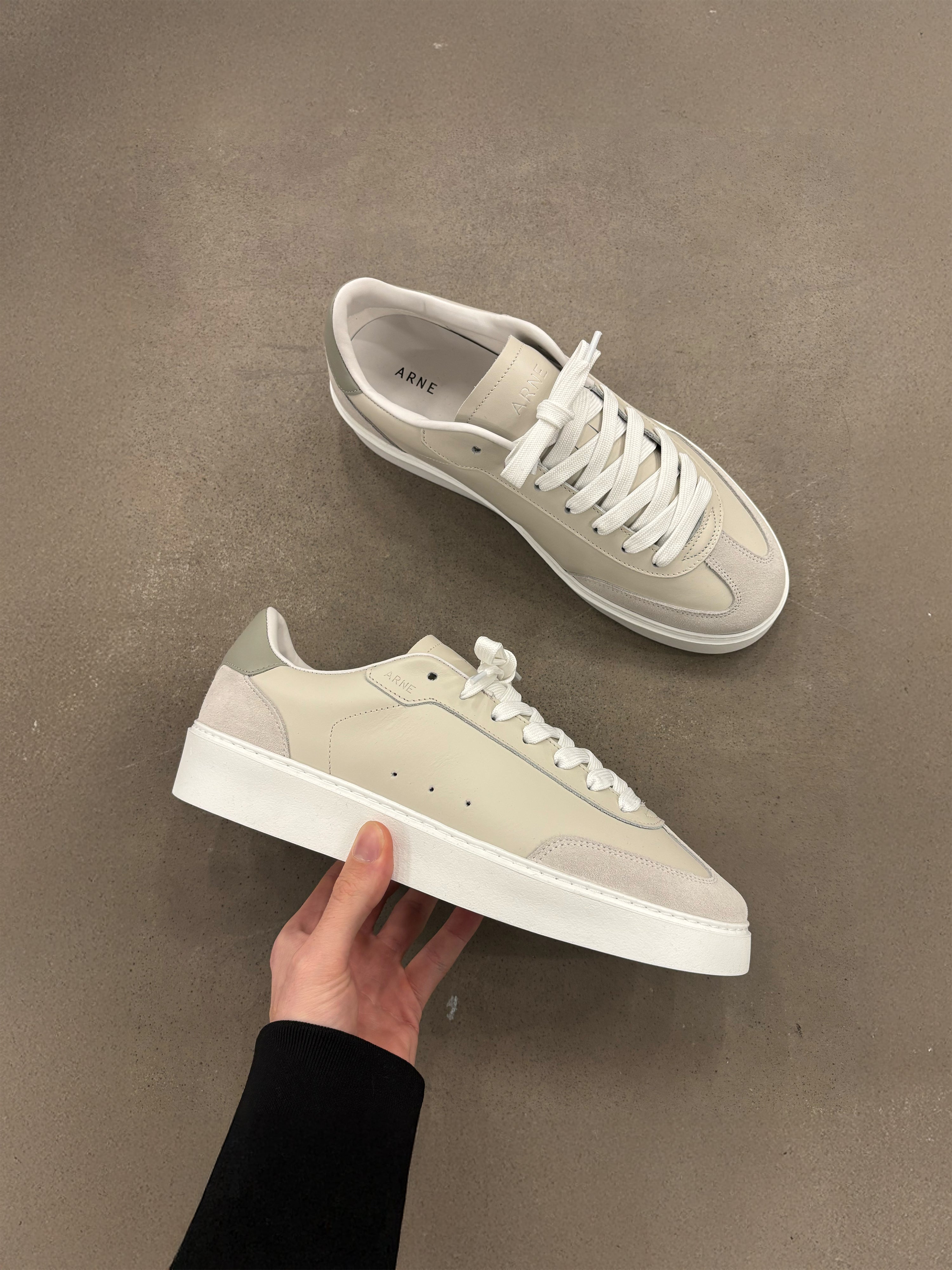Tennis Trainer in Stone