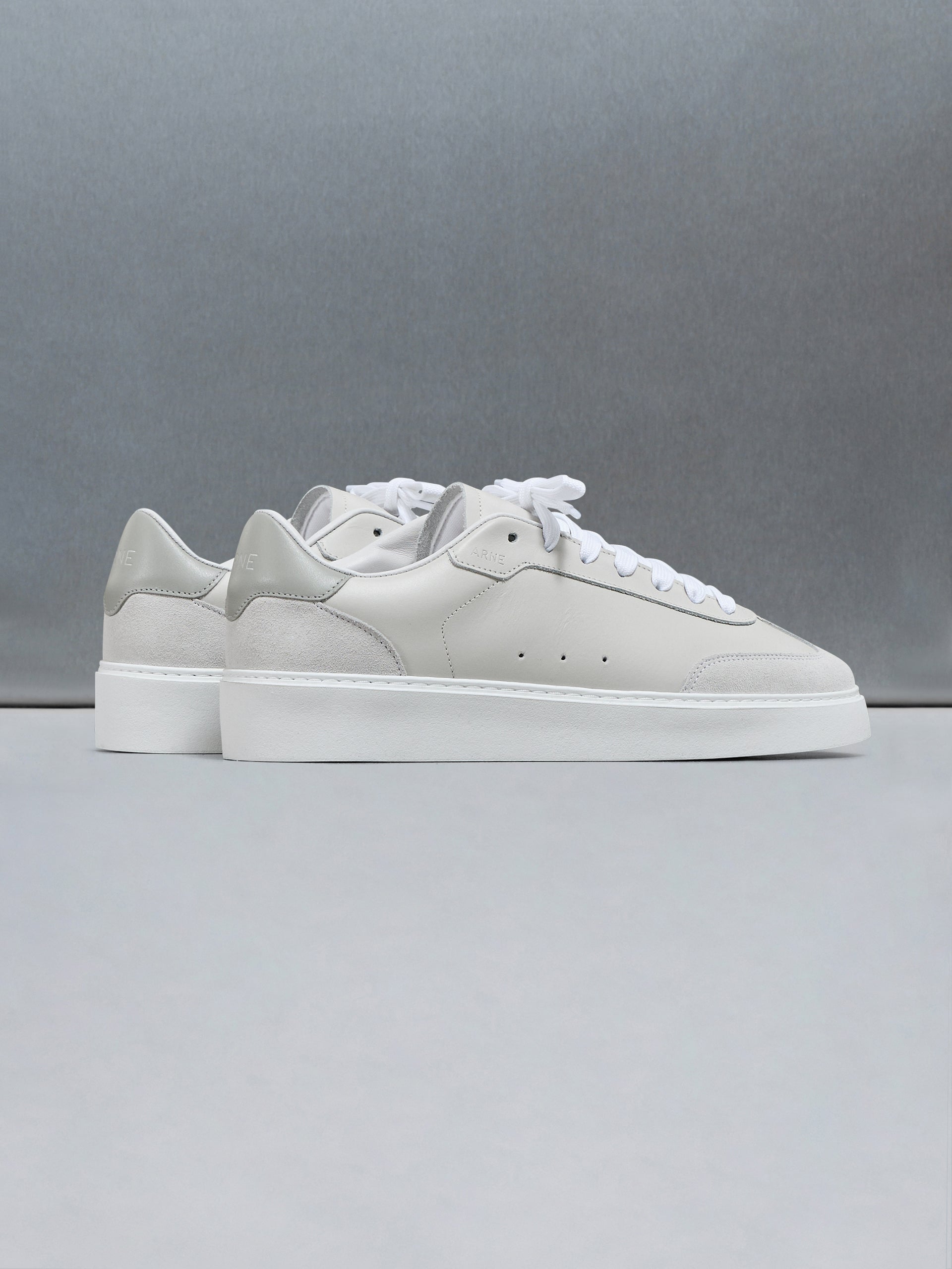 Tennis Trainer in Stone
