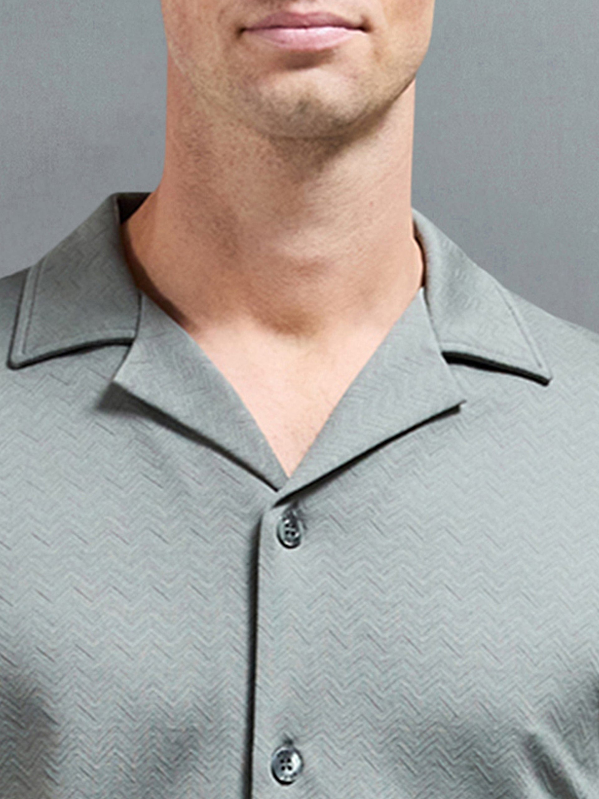 Textured Interlock Revere Collar Shirt in Olive