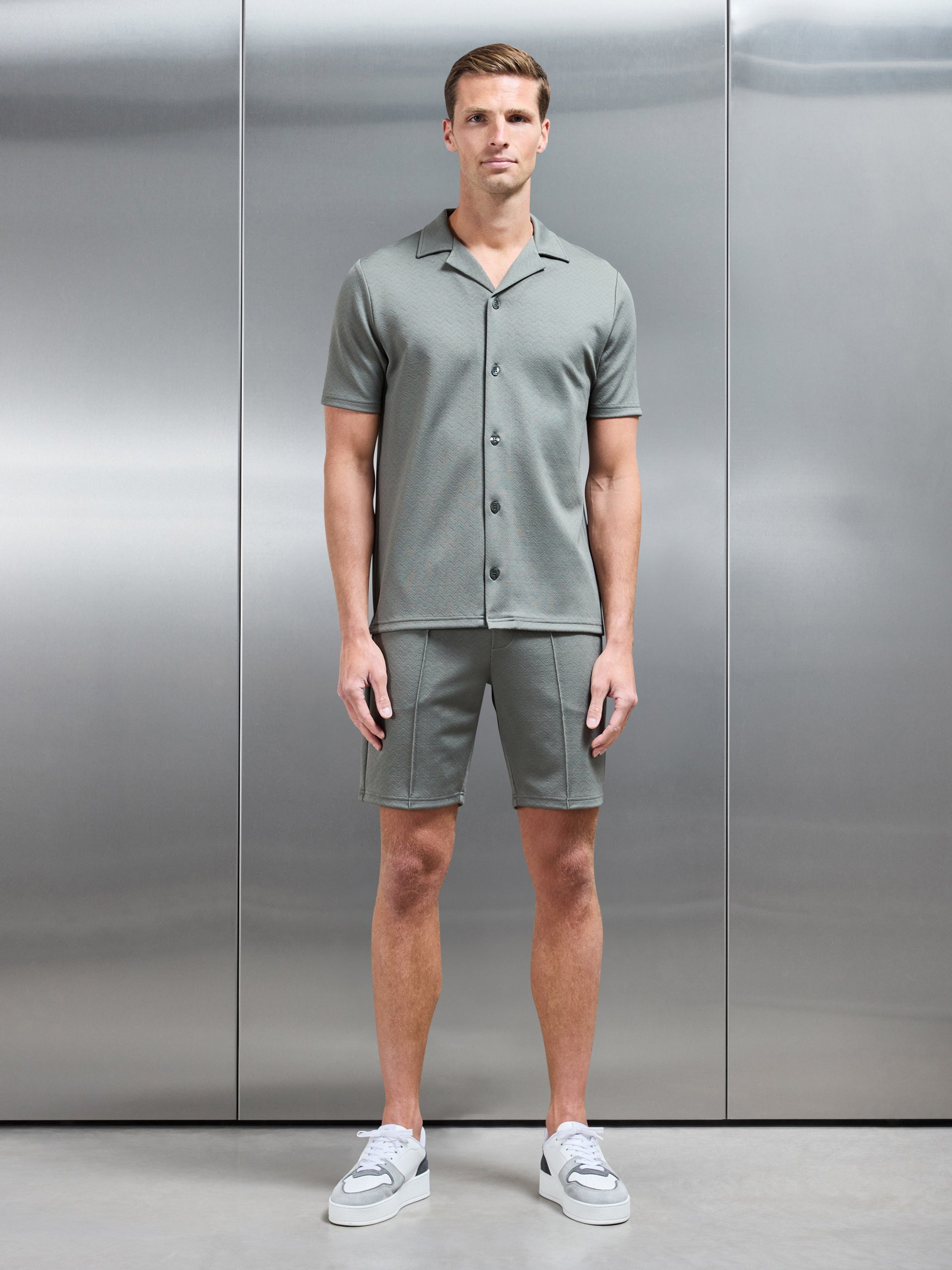 Textured Interlock Revere Collar Shirt in Olive