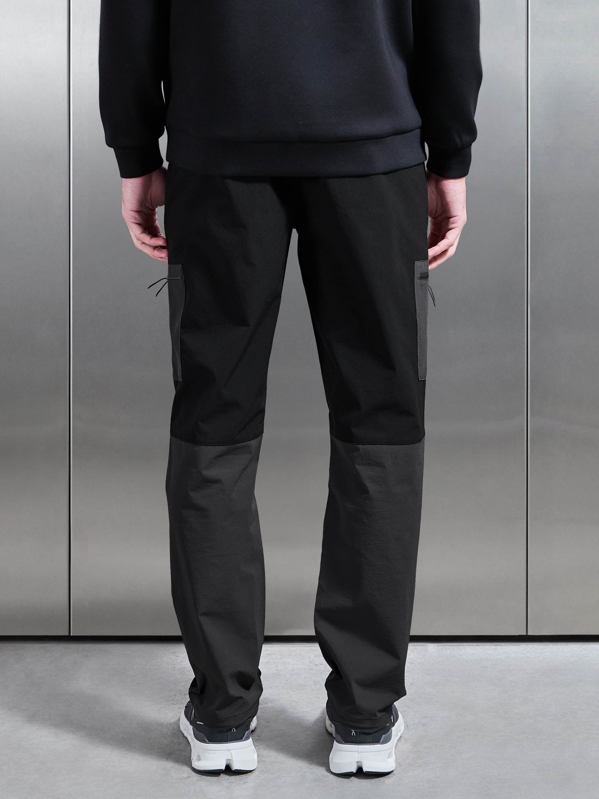 Trail Colour Block Cargo Pant in Black