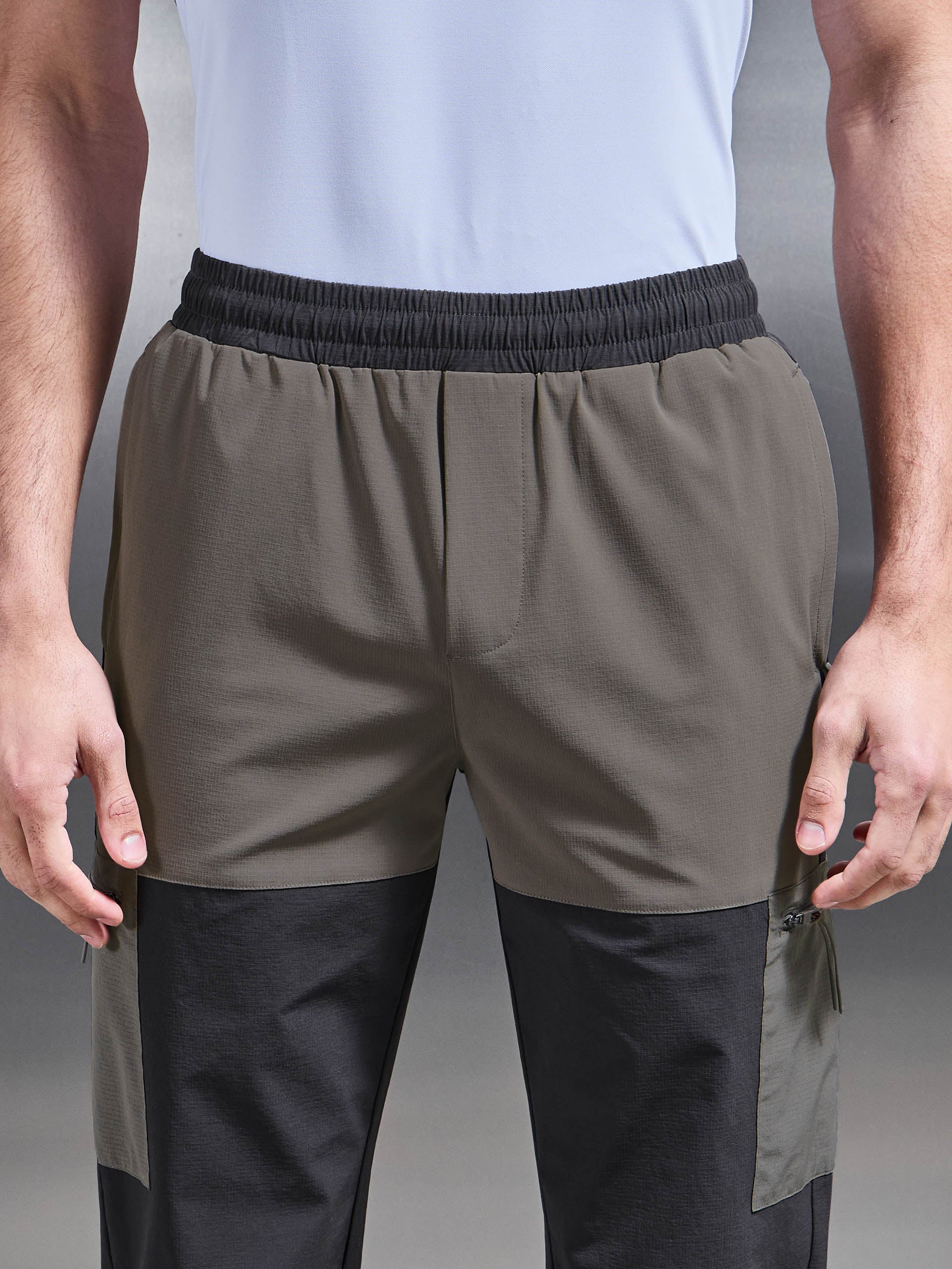 Trail Colour Block Cargo Pant in Grey