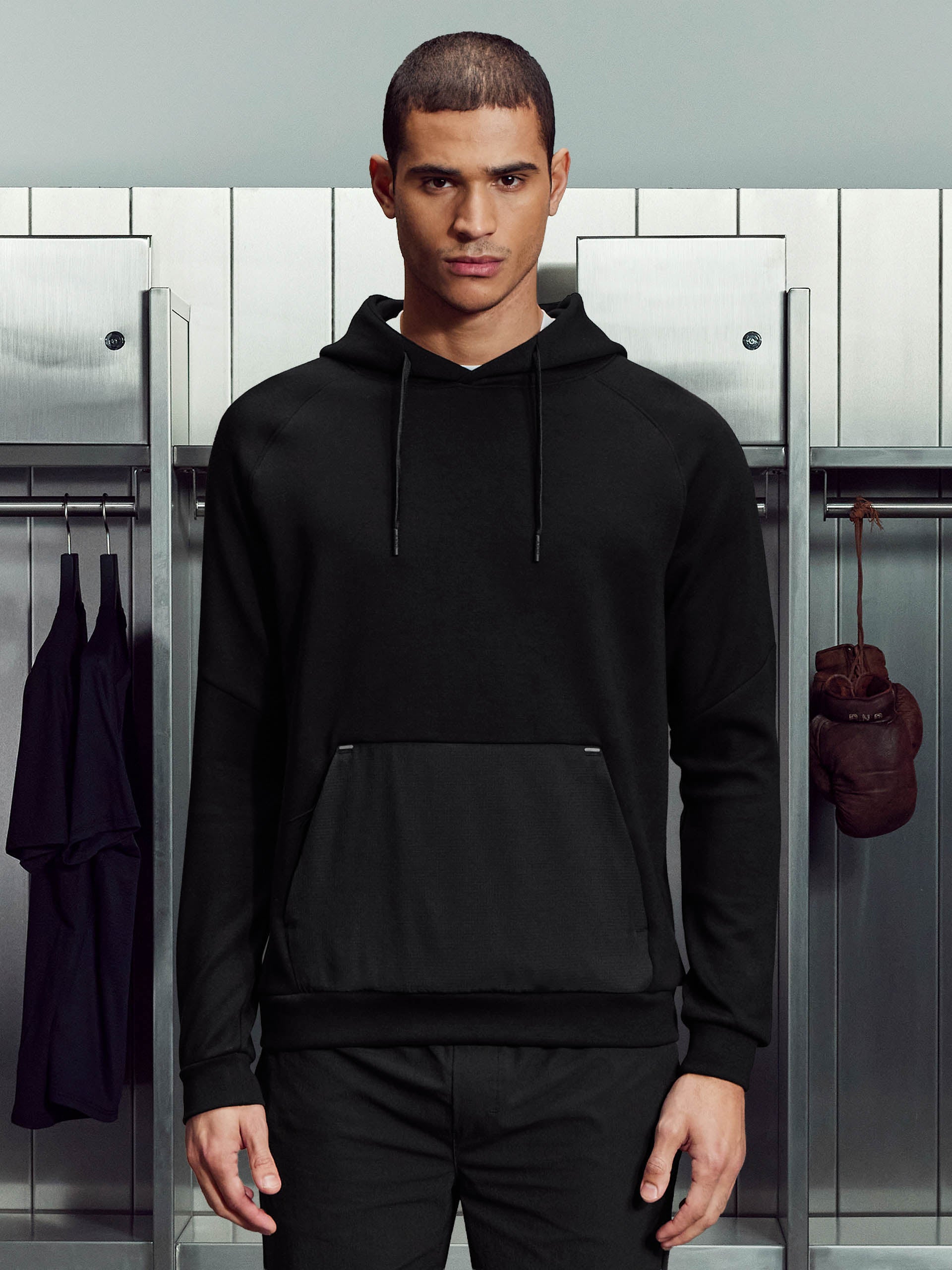 Trail Hybrid Hoodie in Black